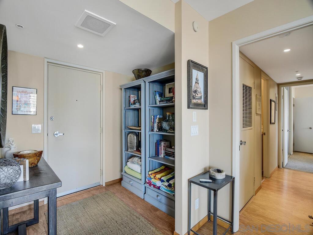 Detail Gallery Image 9 of 49 For 1810  Avenida Del Mundo  #505,  Coronado,  CA 92118 - 2 Beds | 2 Baths