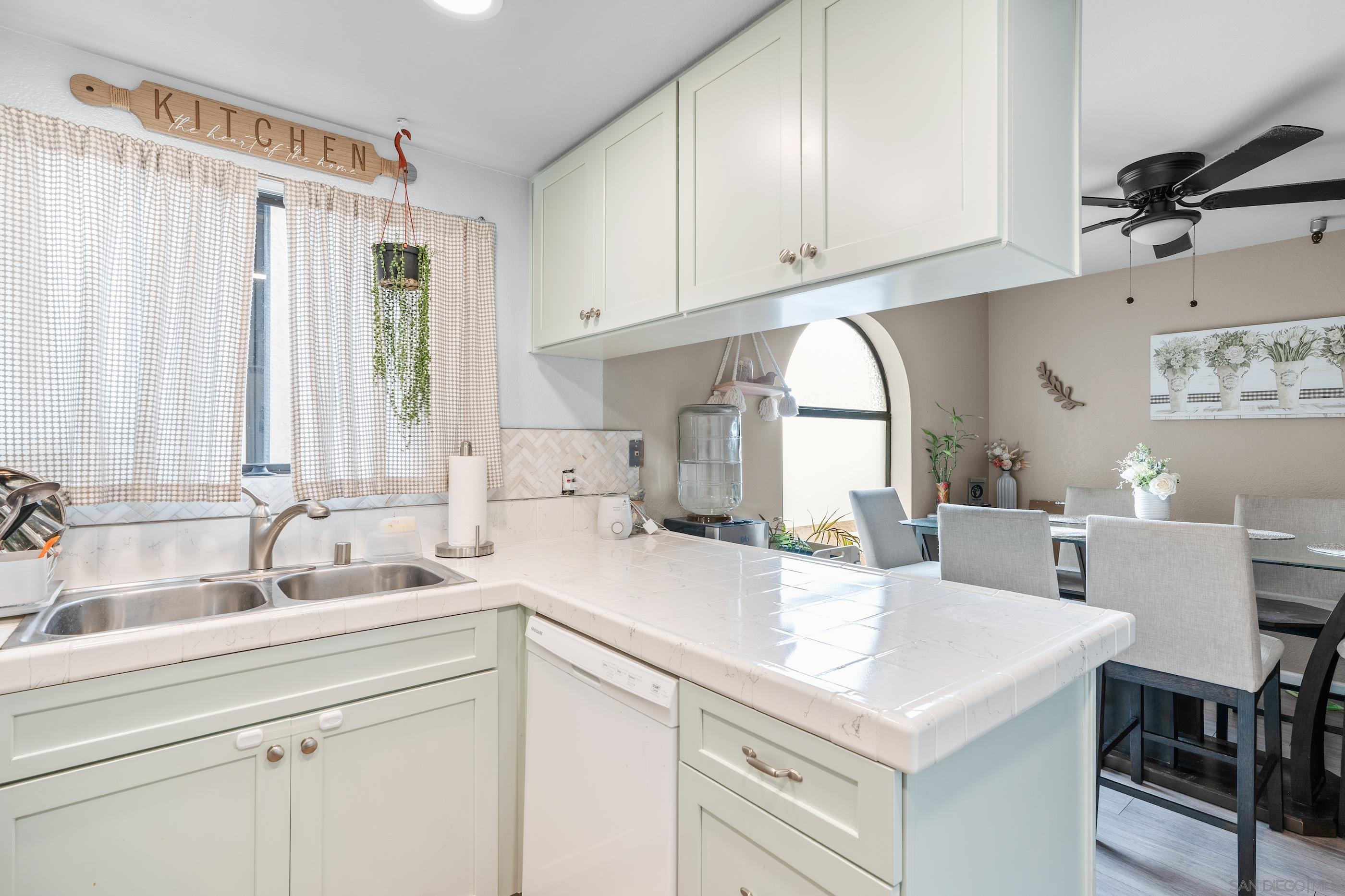 Detail Gallery Image 13 of 25 For 1164  Decker St  Unit a,  El Cajon,  CA 92019 - 2 Beds | 2 Baths