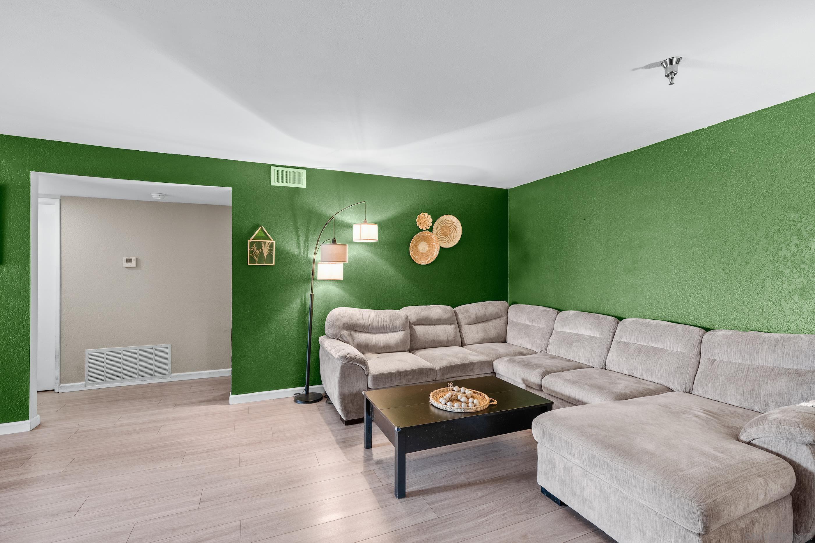 Detail Gallery Image 8 of 25 For 1164  Decker St  Unit a,  El Cajon,  CA 92019 - 2 Beds | 2 Baths