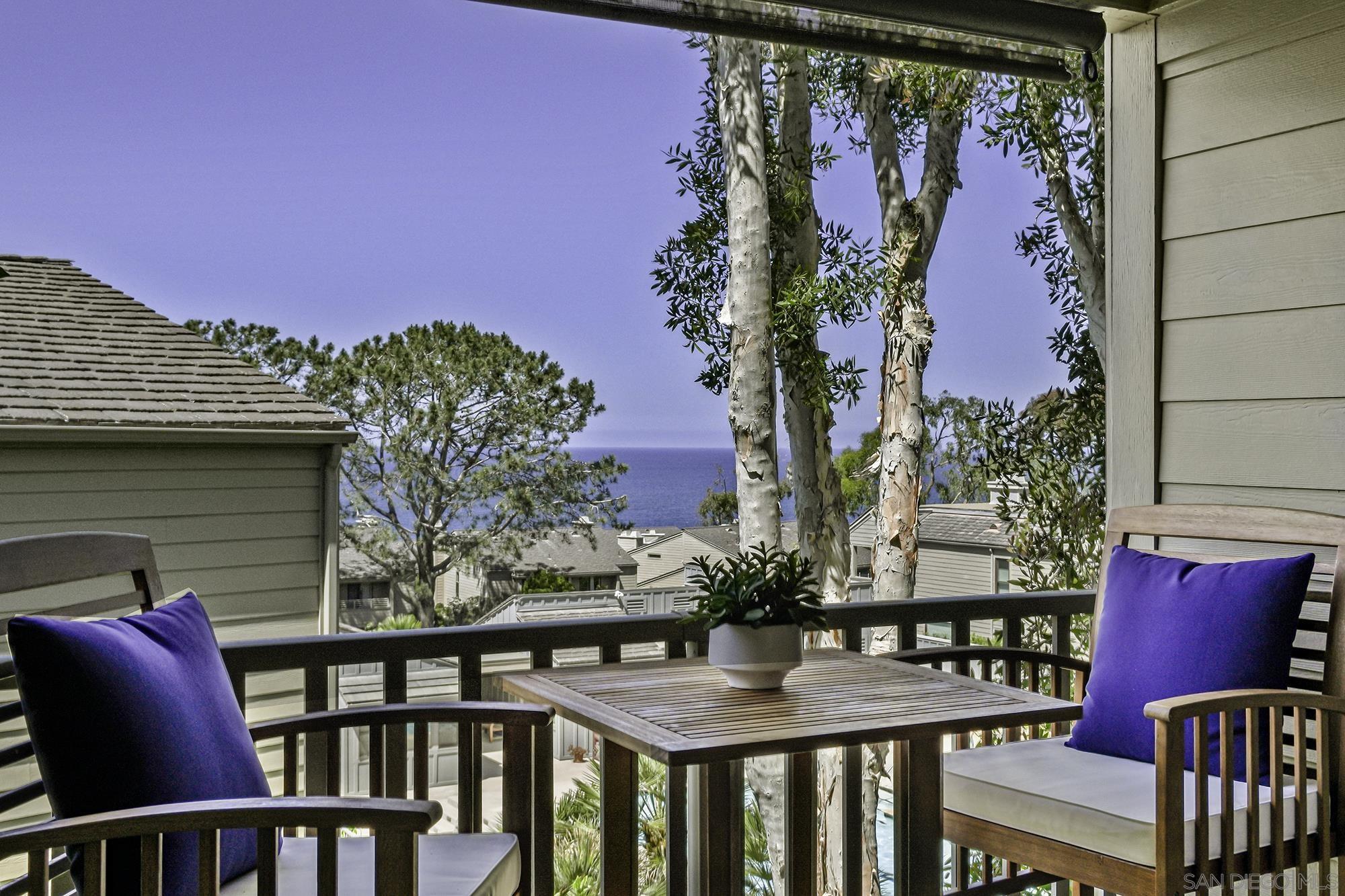 Detail Gallery Image 1 of 1 For 280  Dolphin Cove, Del Mar,  CA 92014 - 2 Beds | 2 Baths