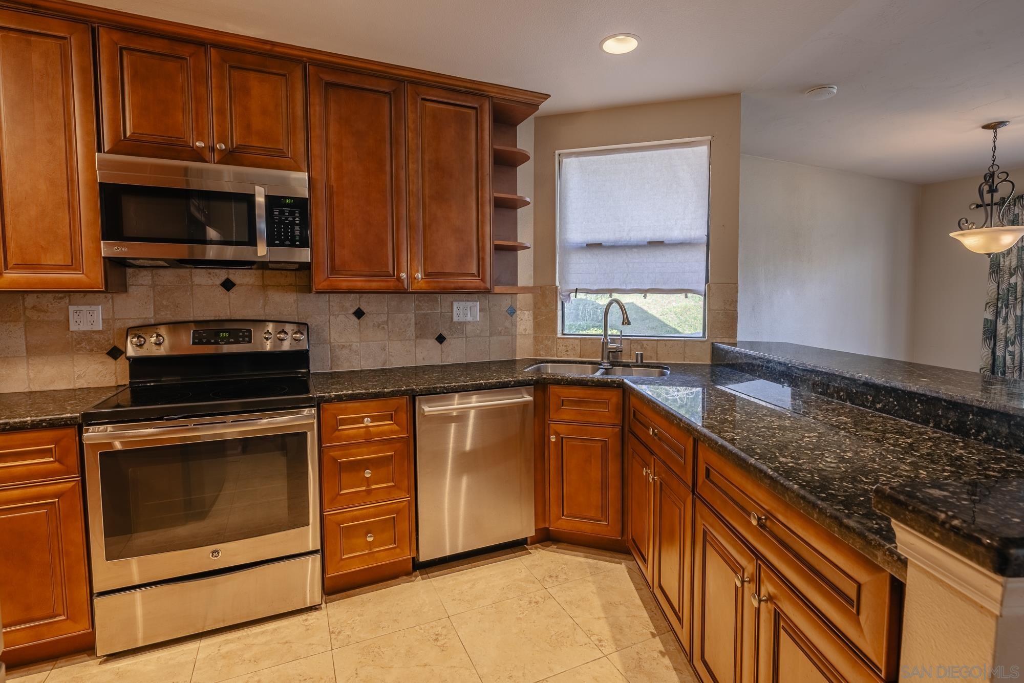 Detail Gallery Image 1 of 1 For 1535  Northrim Ct  #254,  San Diego,  CA 92111 - 2 Beds | 2/1 Baths