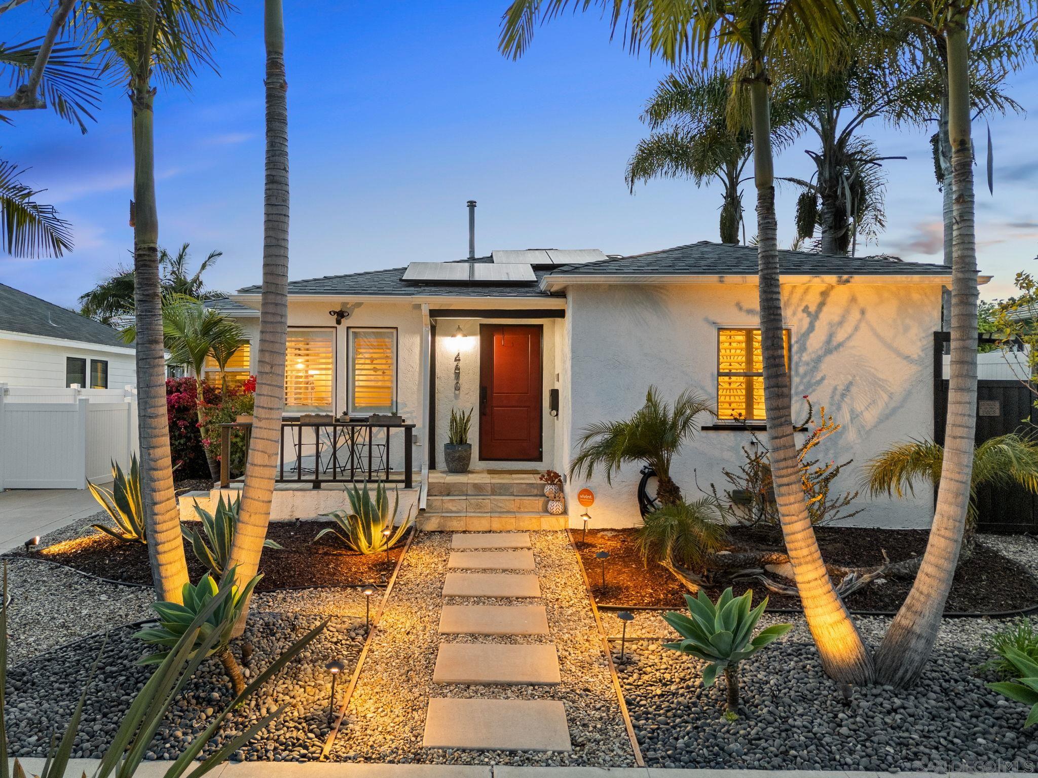 Detail Gallery Image 1 of 1 For 4670  49th Street, San Diego,  CA 92115 - 4 Beds | 4 Baths