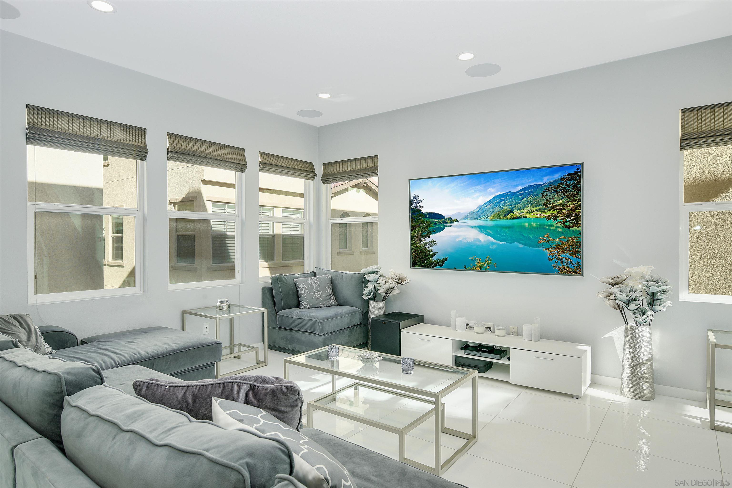 Detail Gallery Image 6 of 52 For 8334  Ridge Ct, San Diego,  CA 92108 - 4 Beds | 3/1 Baths