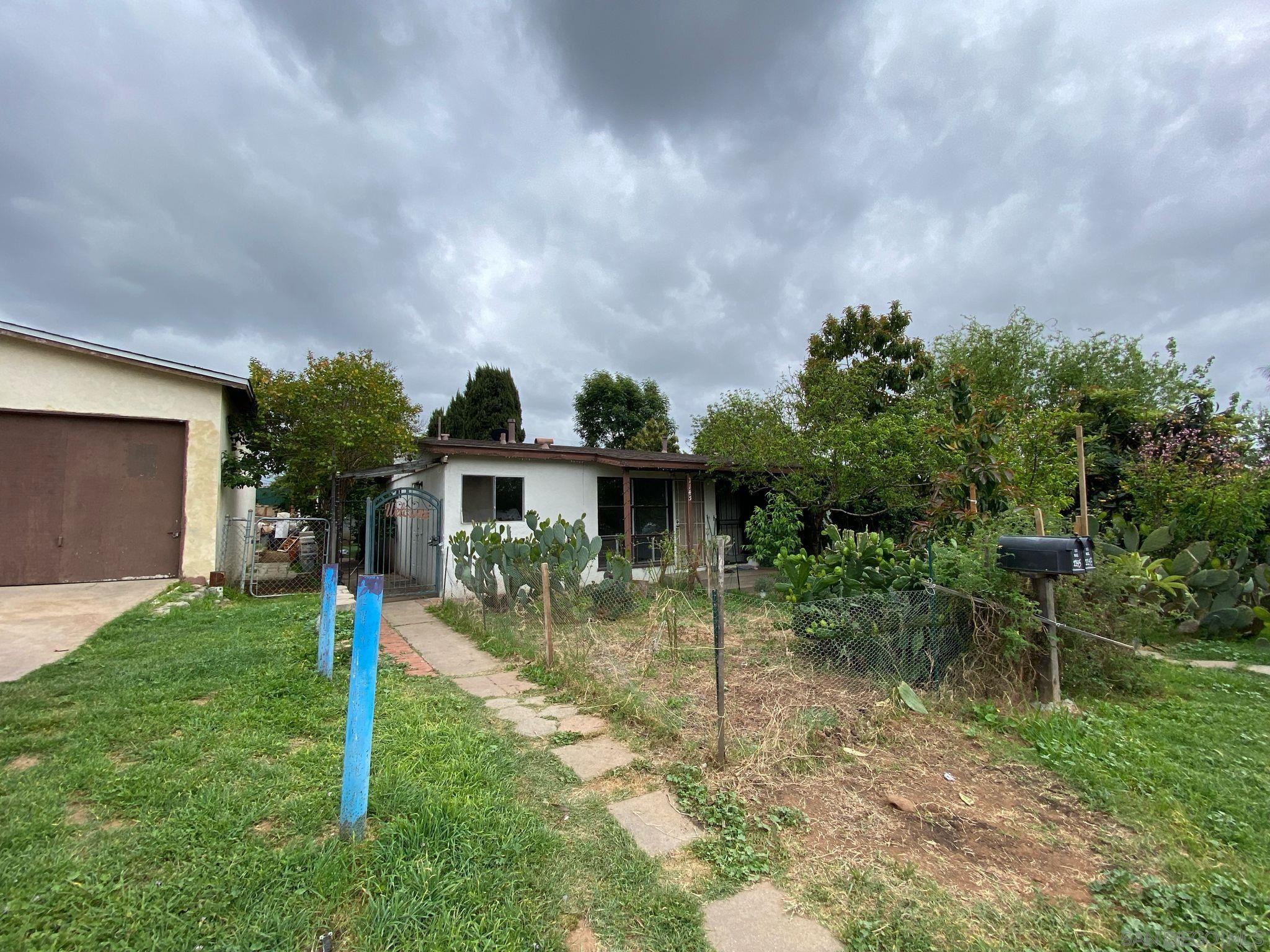 Detail Gallery Image 1 of 1 For 1145 E Ohio Ave, Escondido,  CA 92025 - 2 Beds | 1 Baths