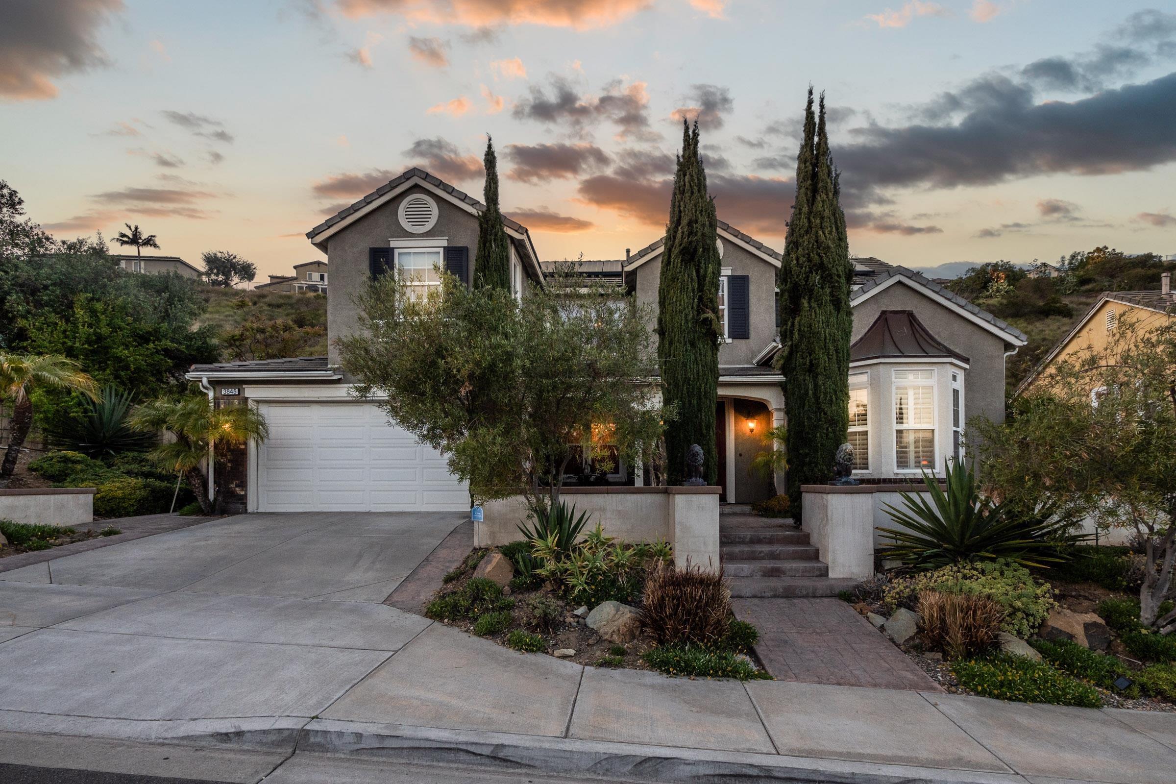 Detail Gallery Image 1 of 1 For 3845  Sacramento Drive, La Mesa,  CA 91941 - 5 Beds | 3/1 Baths
