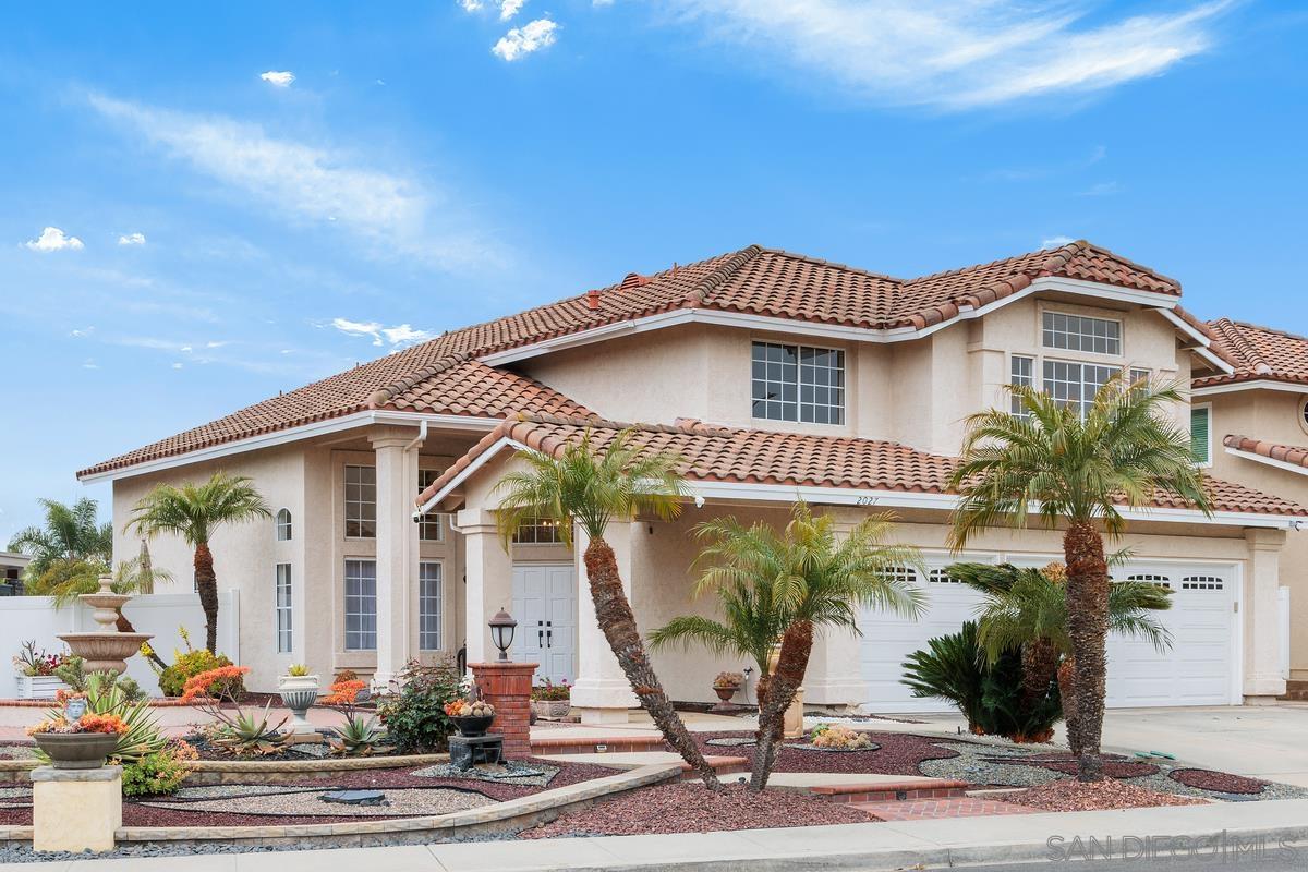 Detail Gallery Image 1 of 1 For 2027  Jewell Rdg, Vista,  CA 92081 - 5 Beds | 3 Baths