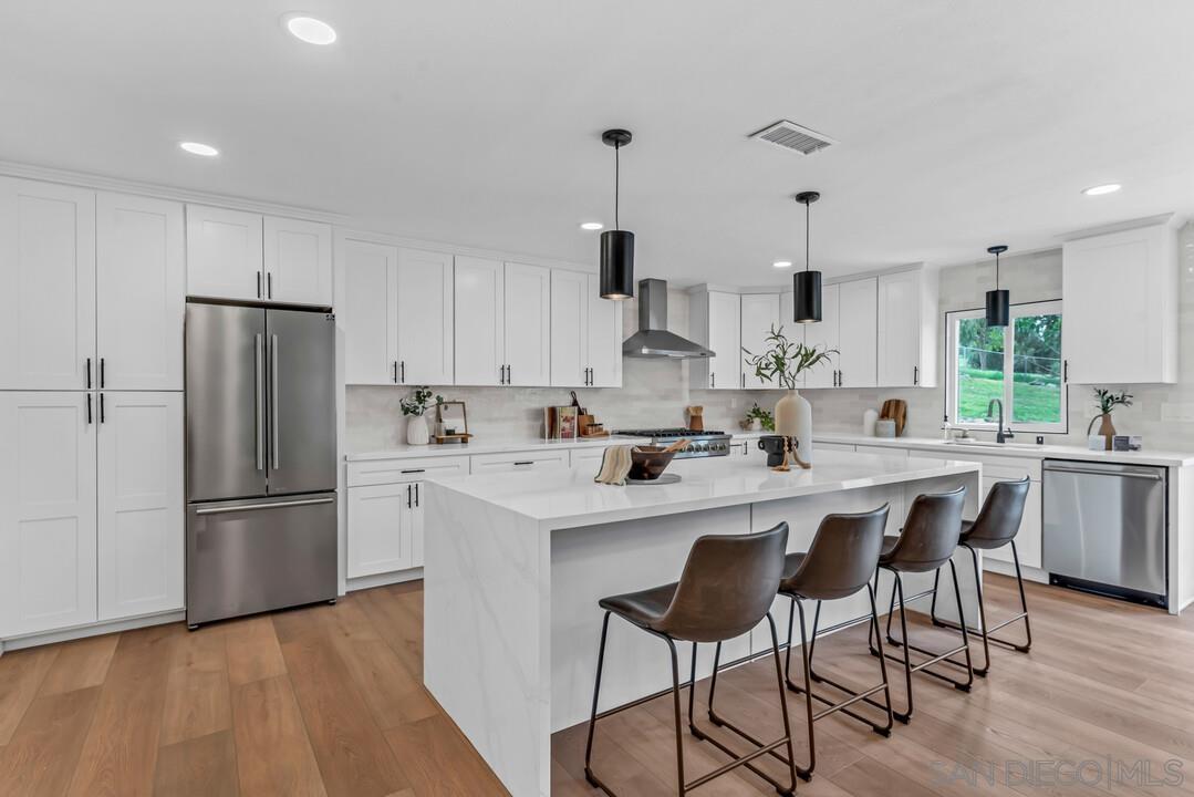 Detail Gallery Image 1 of 1 For 999  Neighborly Ln, Ramona,  CA 92065 - 3 Beds | 2 Baths