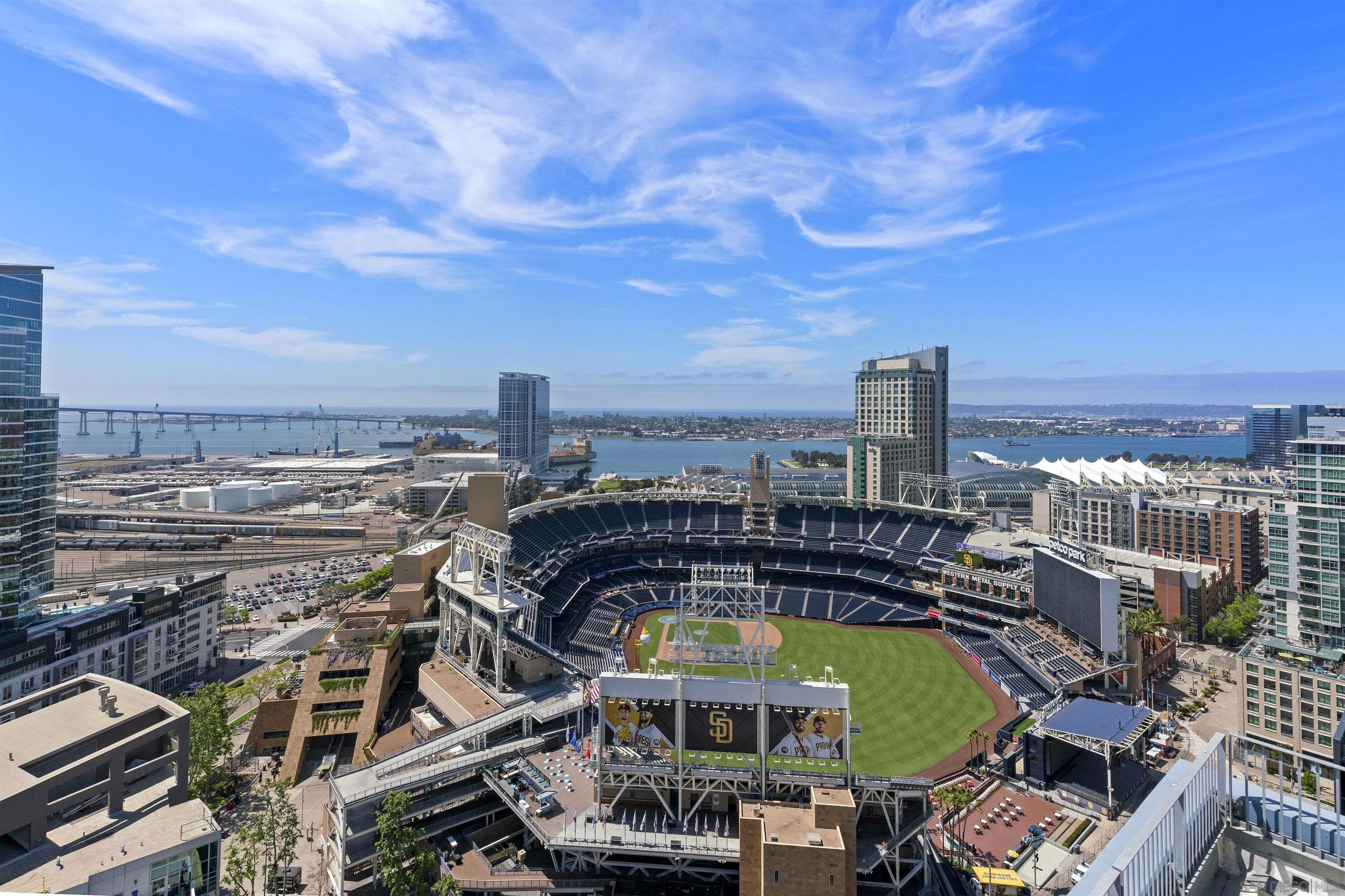 Detail Gallery Image 1 of 1 For 350  11th Ave.  #726,  San Diego,  CA 92101 - 1 Beds | 1 Baths