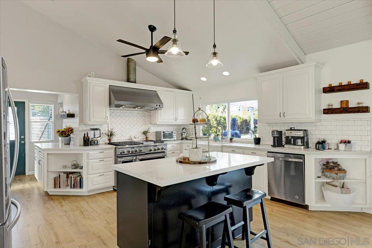 Detail Gallery Image 1 of 1 For 1757  Hillsdale Ln, El Cajon,  CA 92019 - 4 Beds | 2 Baths