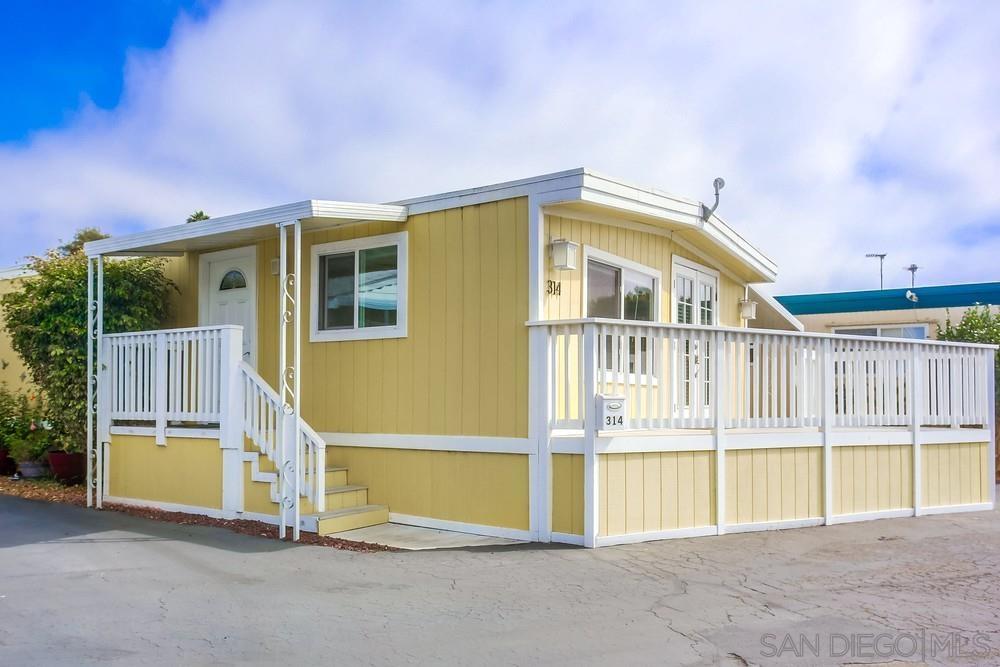 Detail Gallery Image 1 of 1 For 314  Channel Ln, Oceanside,  CA 92054 - 2 Beds | 2 Baths