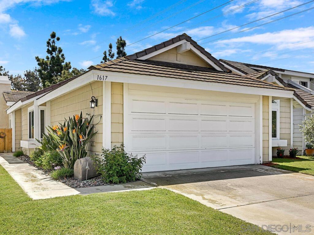 Detail Gallery Image 1 of 1 For 1617  Blossom Field Way, Encinitas,  CA 92024 - 3 Beds | 2 Baths