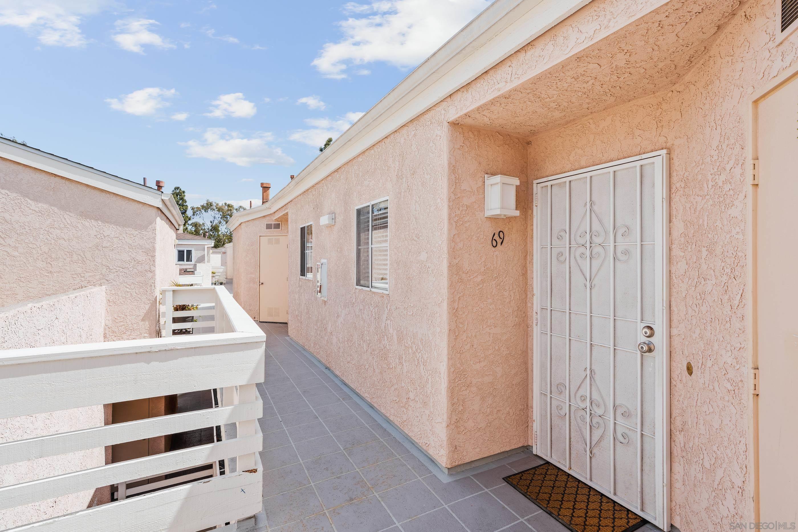 Detail Gallery Image 1 of 1 For 7227  Camino Degrazia  #69,  San Diego,  CA 92111 - 2 Beds | 2 Baths