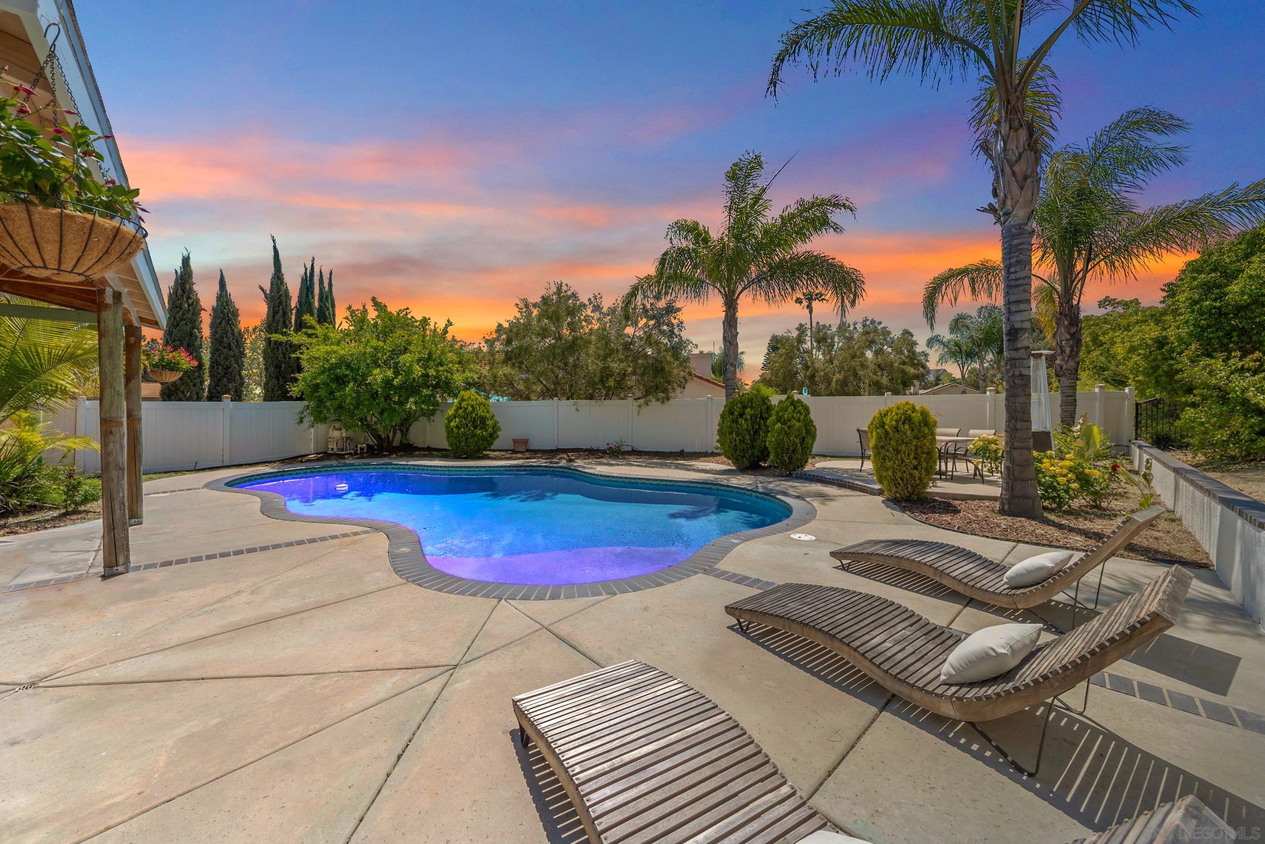 Detail Gallery Image 1 of 1 For 32246  Cour Meyney, Temecula,  CA 92591 - 4 Beds | 3 Baths