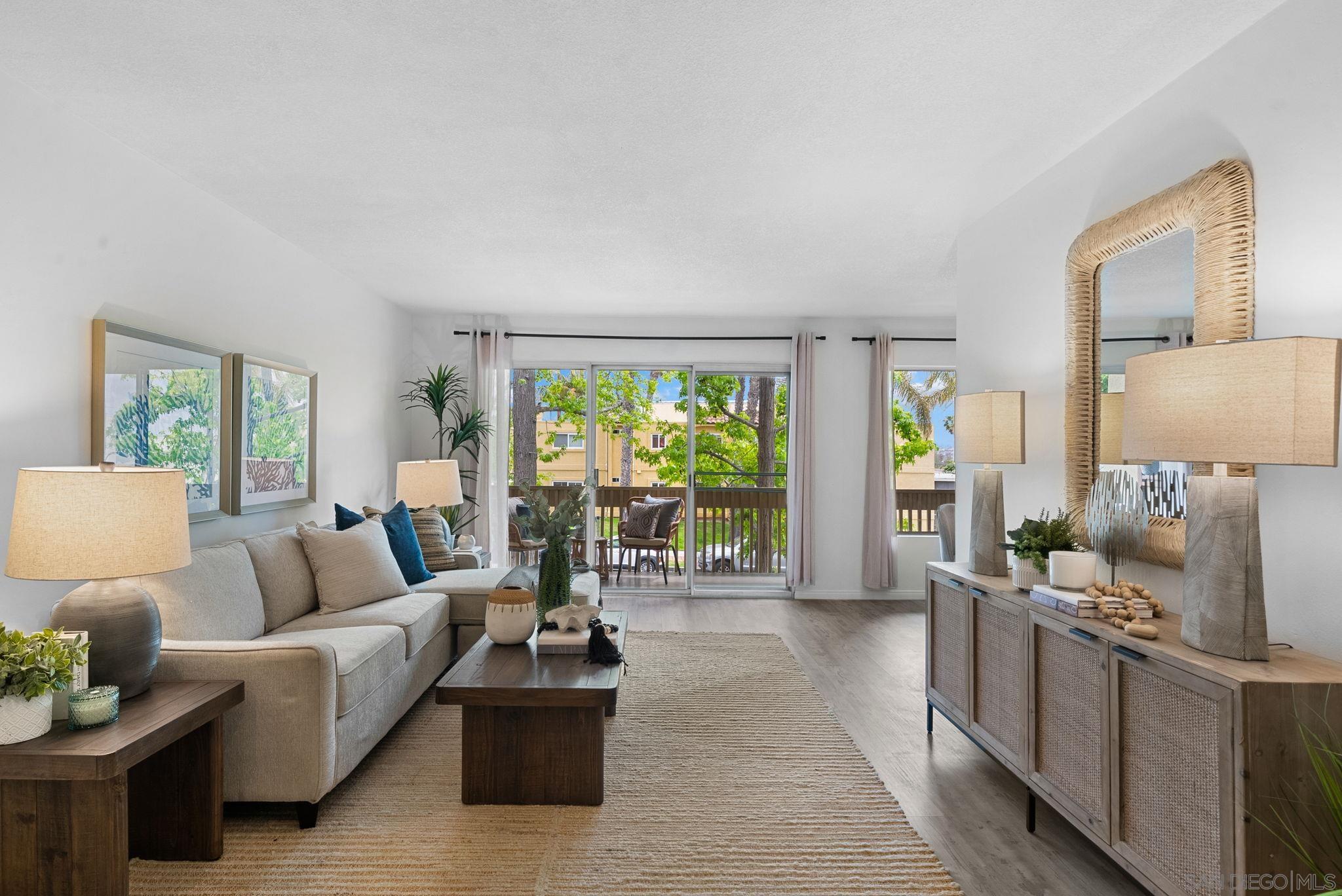 Detail Gallery Image 1 of 1 For 4600  Lamont St  #212,  San Diego,  CA 92109 - 2 Beds | 2 Baths