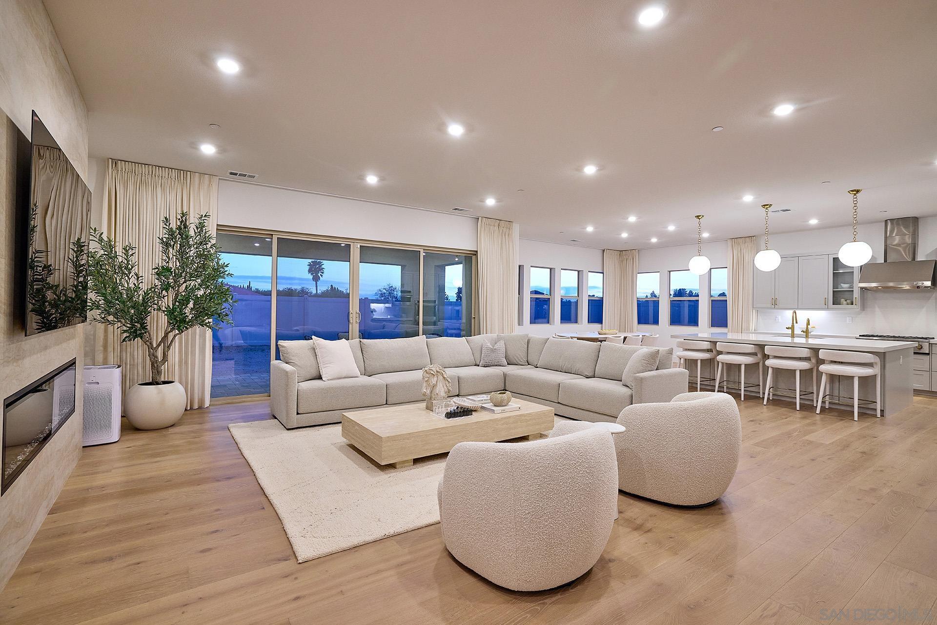 Detail Gallery Image 1 of 1 For 13781  Dean Ct, Poway,  CA 92064 - 8 Beds | 5/1 Baths