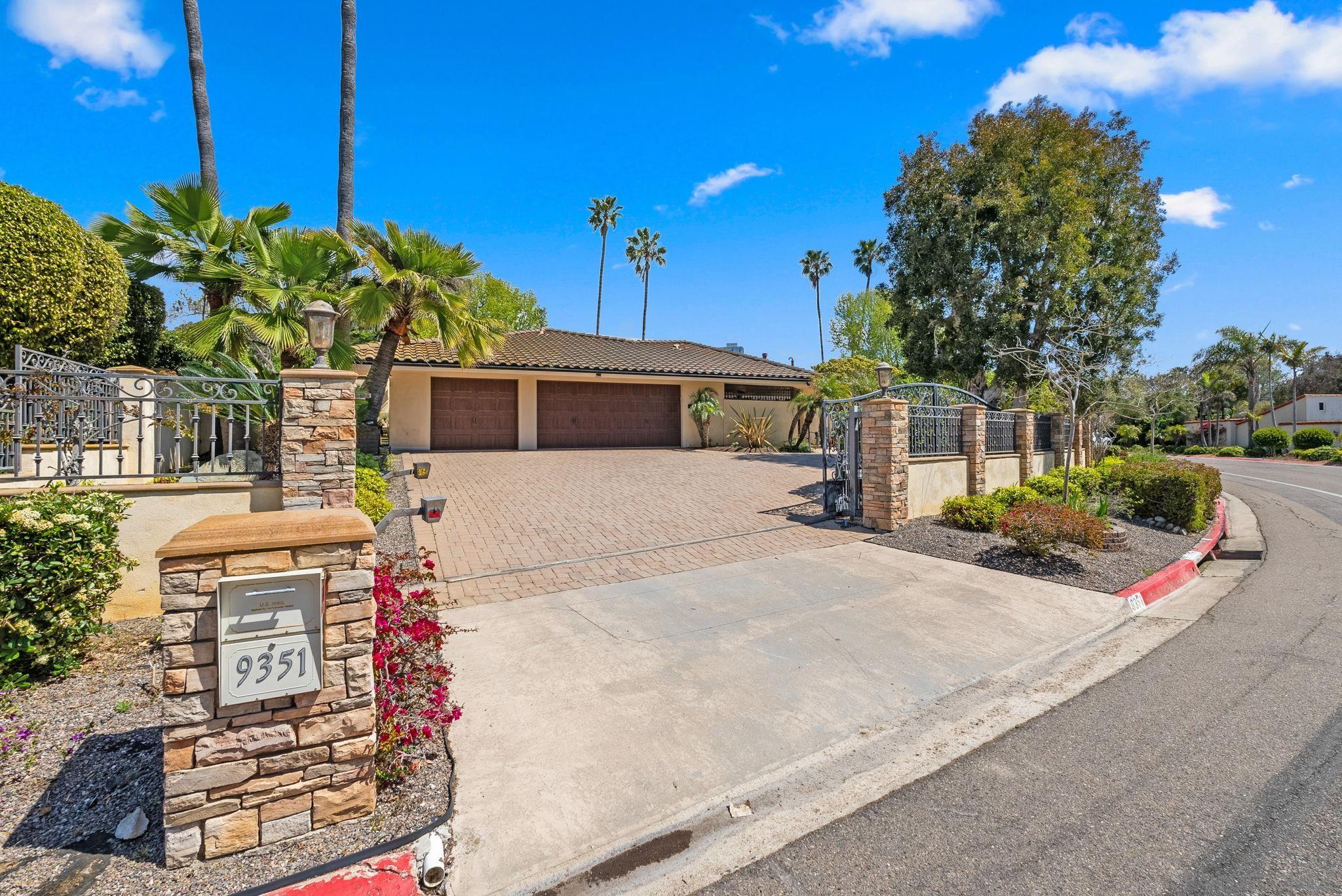 Detail Gallery Image 1 of 1 For 9351  La Jolla Farms Rd, La Jolla,  CA 92037 - 5 Beds | 4/1 Baths