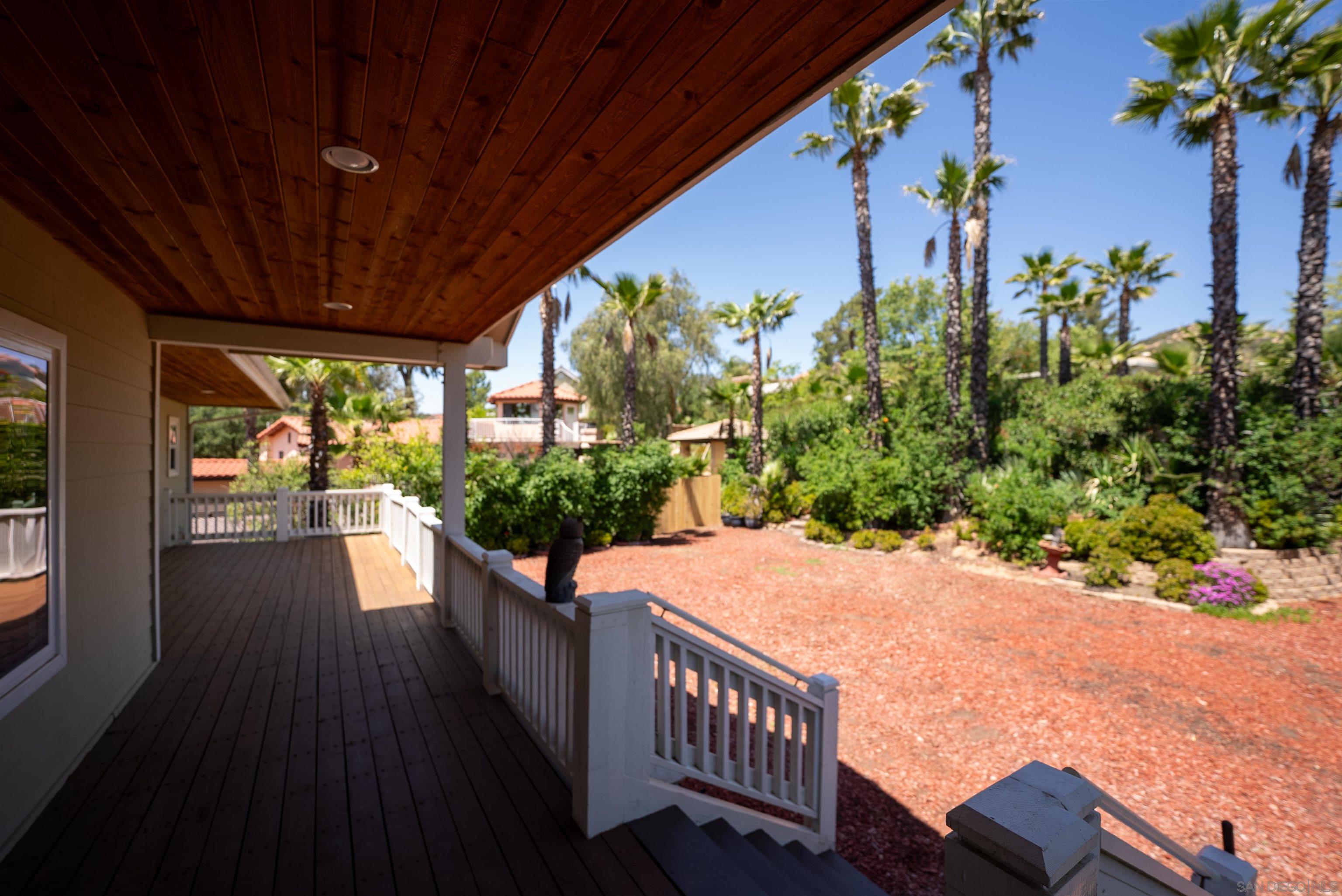 Detail Gallery Image 6 of 9 For 24726  Zanja Place, Ramona,  CA 92065 - 4 Beds | 2/1 Baths