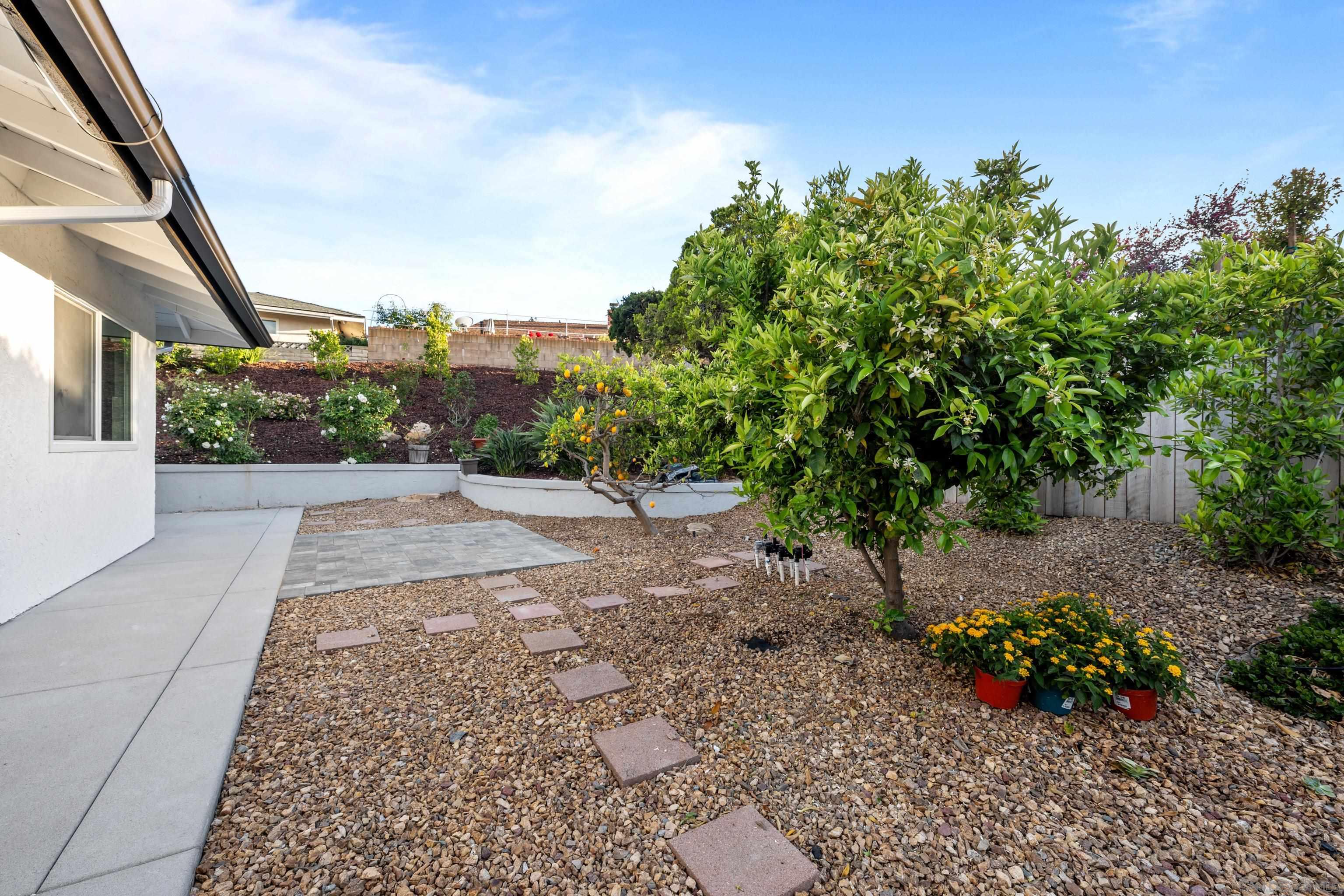 Detail Gallery Image 23 of 30 For 12195  San Tomas Pl, San Diego,  CA 92128 - 3 Beds | 2 Baths