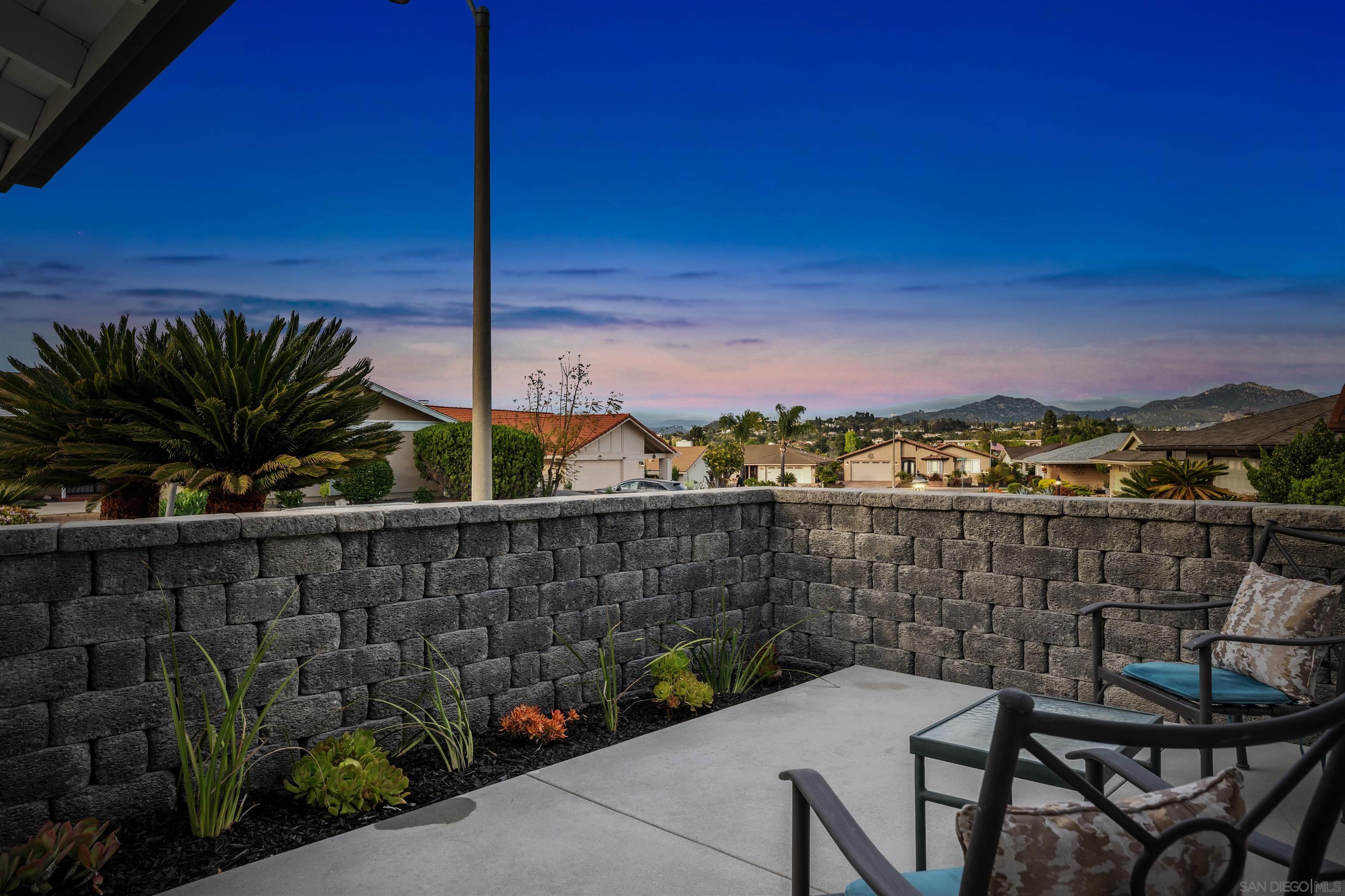 Detail Gallery Image 25 of 30 For 12195  San Tomas Pl, San Diego,  CA 92128 - 3 Beds | 2 Baths