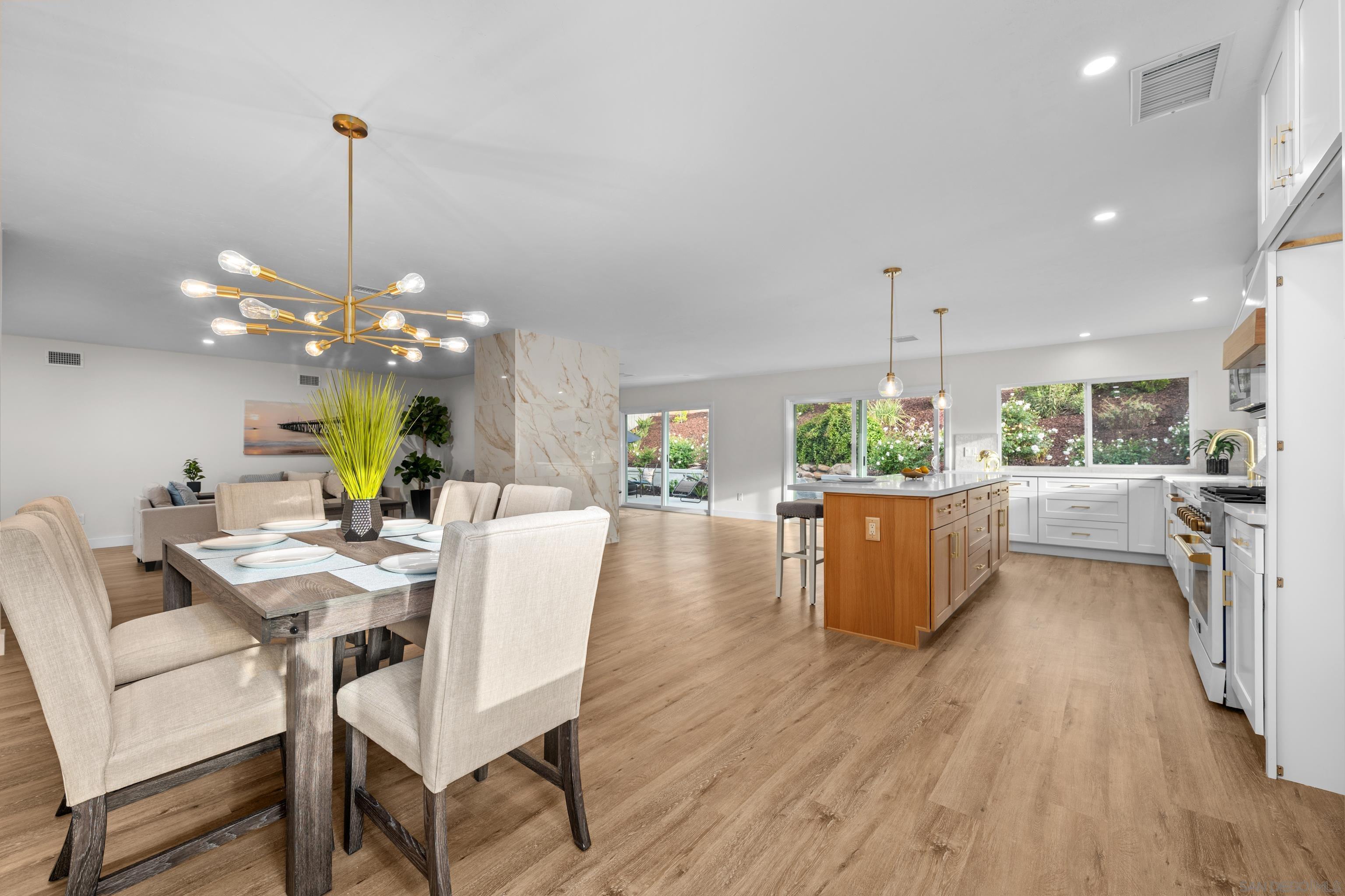 Detail Gallery Image 8 of 30 For 12195  San Tomas Pl, San Diego,  CA 92128 - 3 Beds | 2 Baths