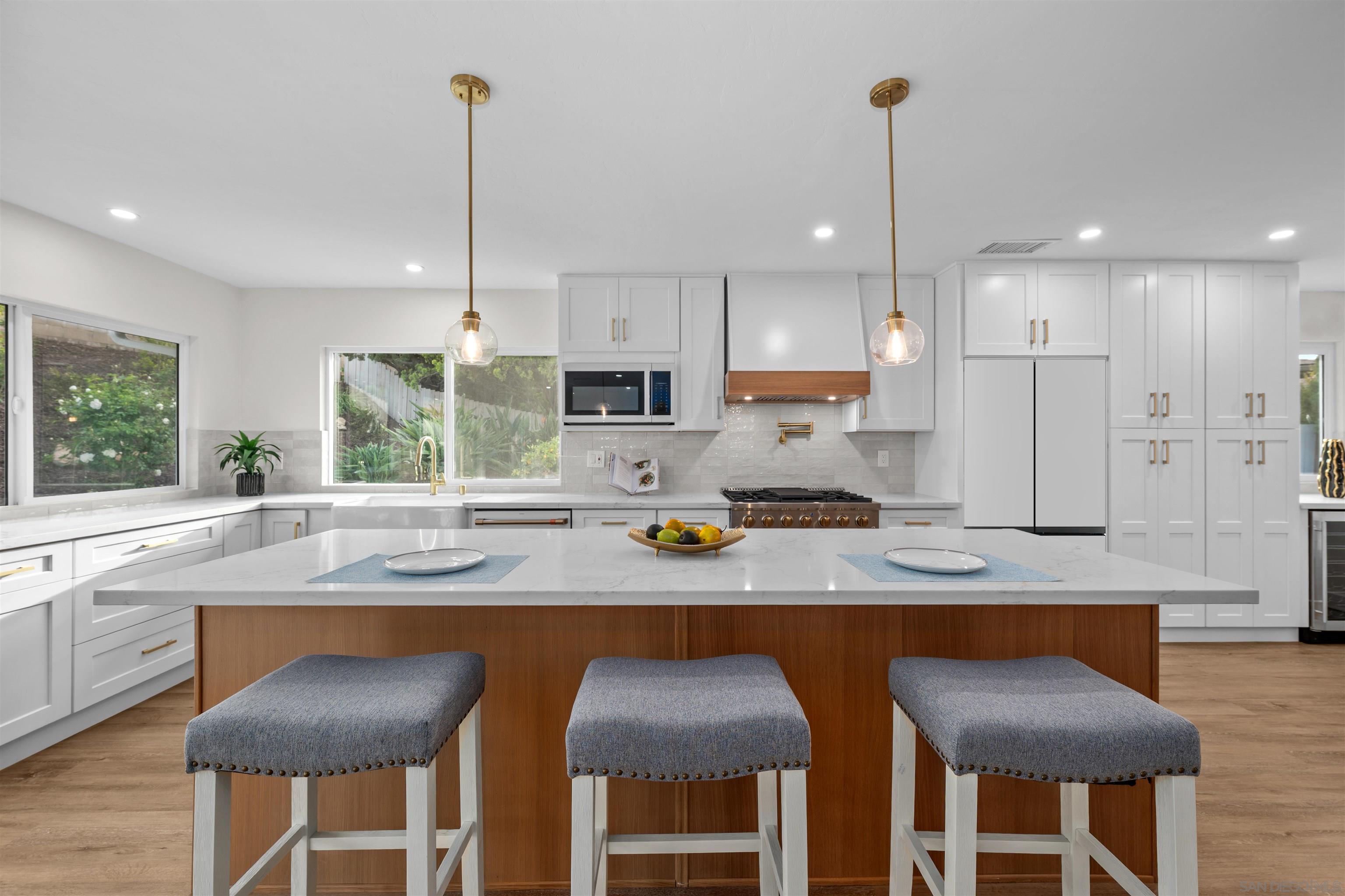 Detail Gallery Image 9 of 30 For 12195  San Tomas Pl, San Diego,  CA 92128 - 3 Beds | 2 Baths