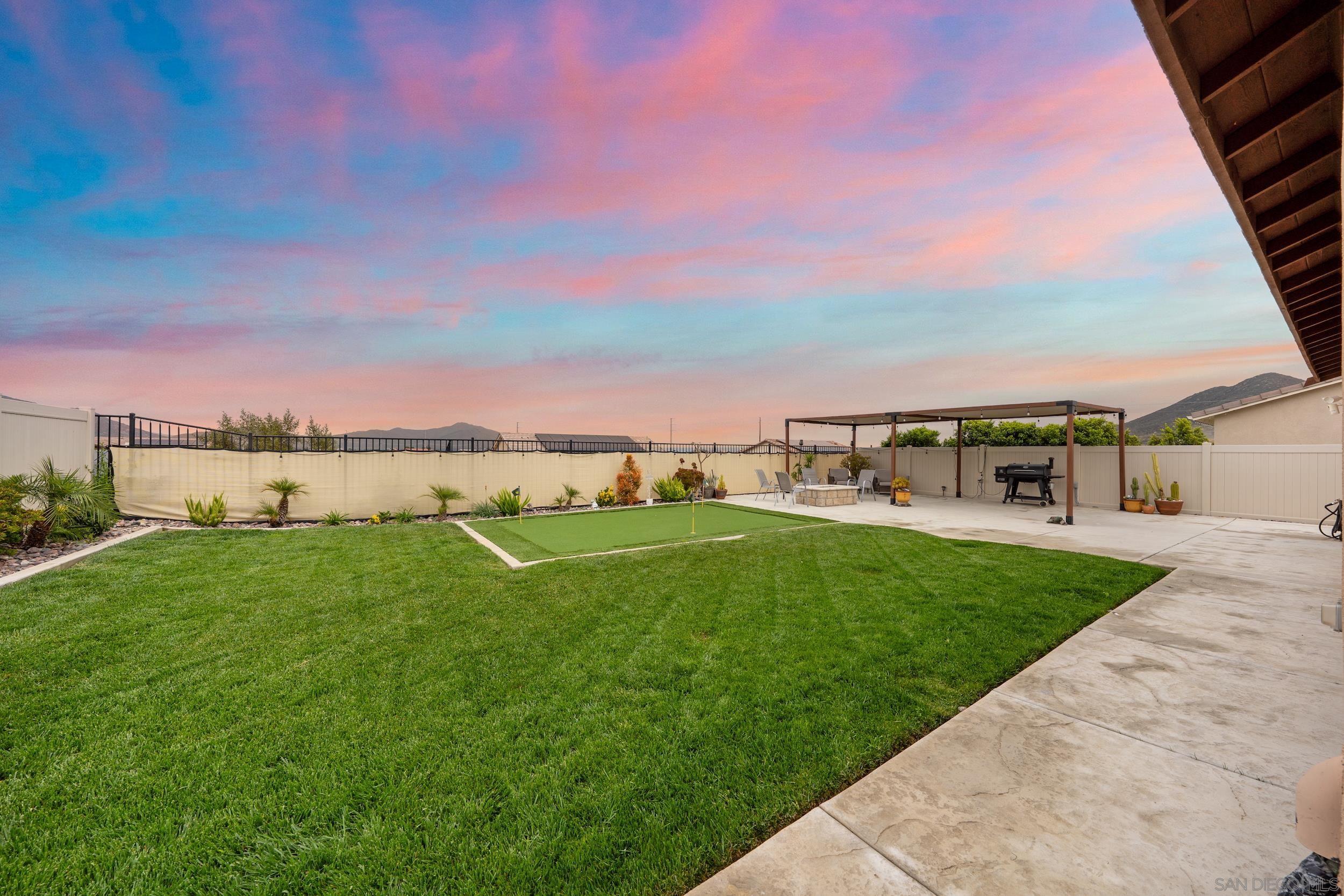 Detail Gallery Image 1 of 1 For 30886  Hawkscrest Dr, Winchester,  CA 92596 - 5 Beds | 2/1 Baths