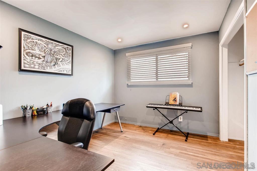 Detail Gallery Image 11 of 27 For 7273  Arillo St, San Diego,  CA 92111 - 4 Beds | 2 Baths