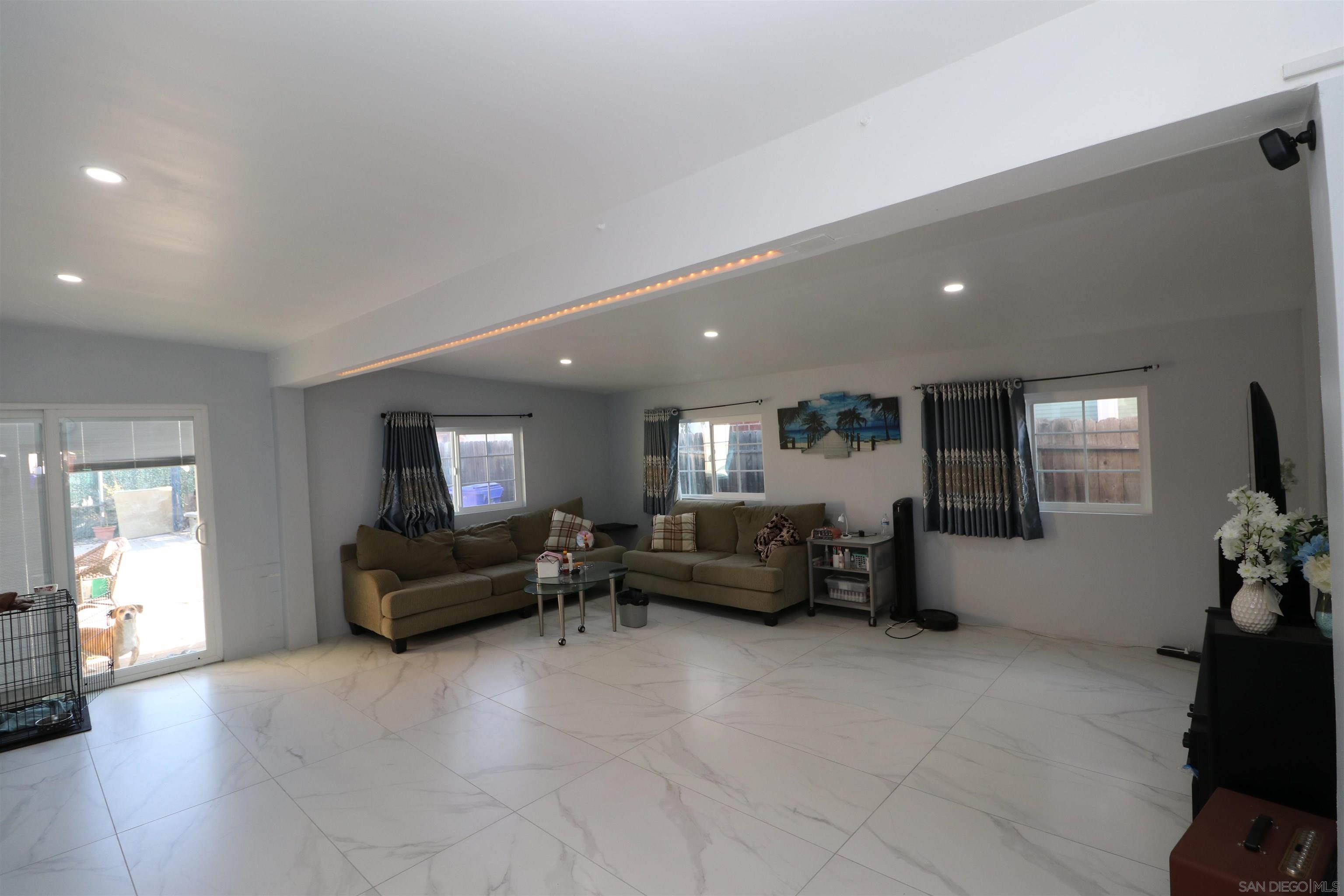 Detail Gallery Image 14 of 27 For 7273  Arillo St, San Diego,  CA 92111 - 4 Beds | 2 Baths