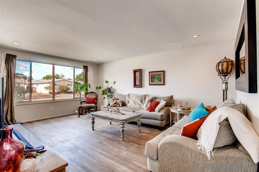 Detail Gallery Image 6 of 27 For 7273  Arillo St, San Diego,  CA 92111 - 4 Beds | 2 Baths
