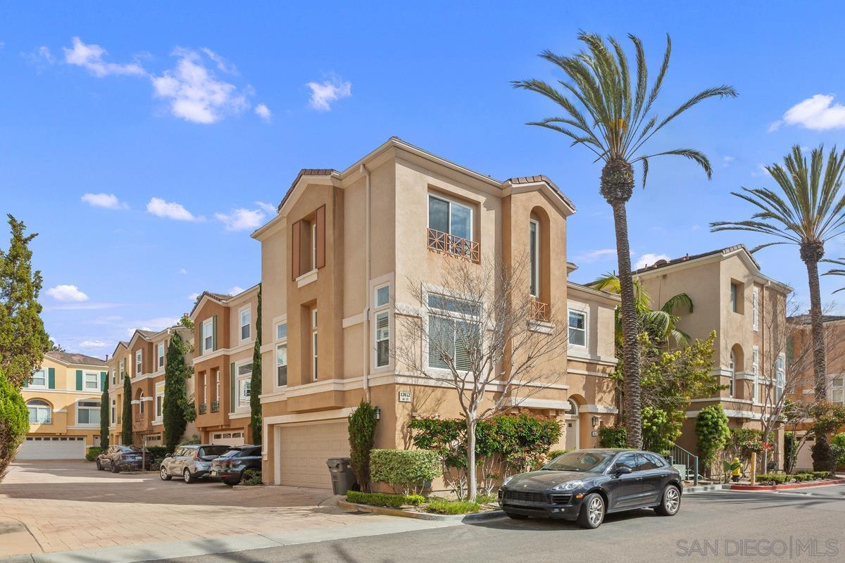 Detail Gallery Image 1 of 1 For 12672  Carmel Country Rd  46, San Diego,  CA 92130 - 3 Beds | 3 Baths