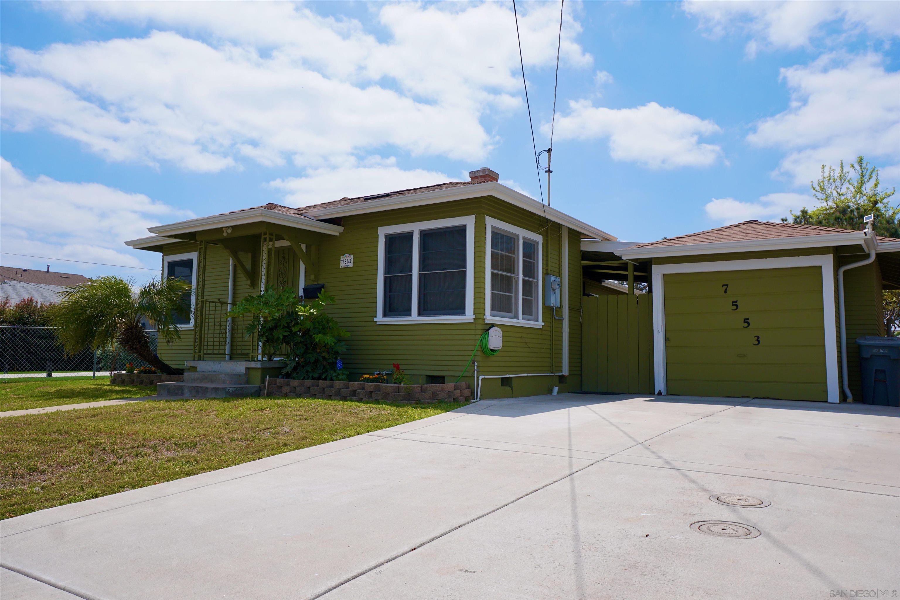 Detail Gallery Image 1 of 1 For 7553  Cuyamaca Ave, Lemon Grove,  CA 91945 - 3 Beds | 1/1 Baths
