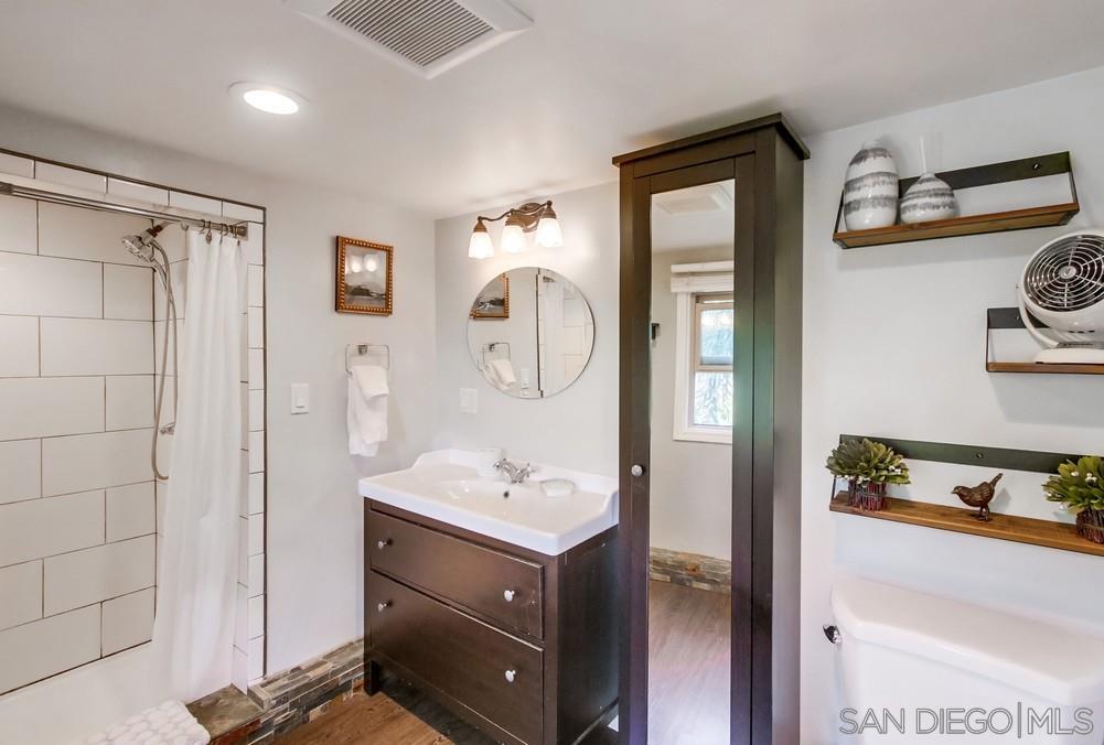 Detail Gallery Image 11 of 17 For 5438  Gilbert Dr  C, San Diego,  CA 92115 - 0 Beds | 1 Baths