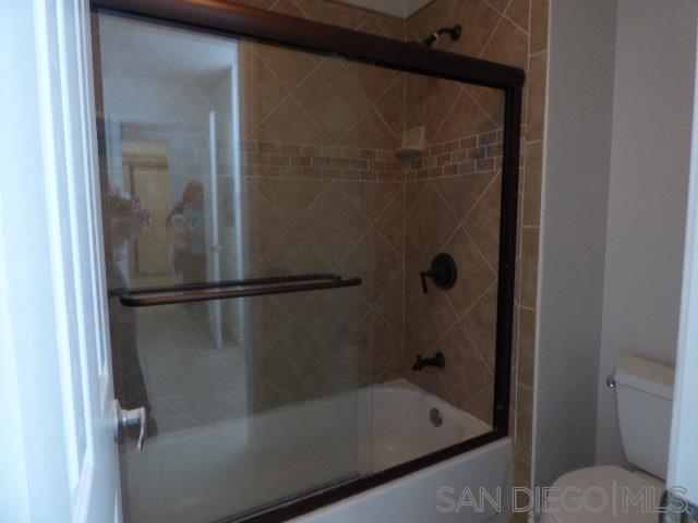 Detail Gallery Image 13 of 18 For 1317  Caminito Gabaldon  #B,  San Diego,  CA 92108 - 2 Beds | 2 Baths