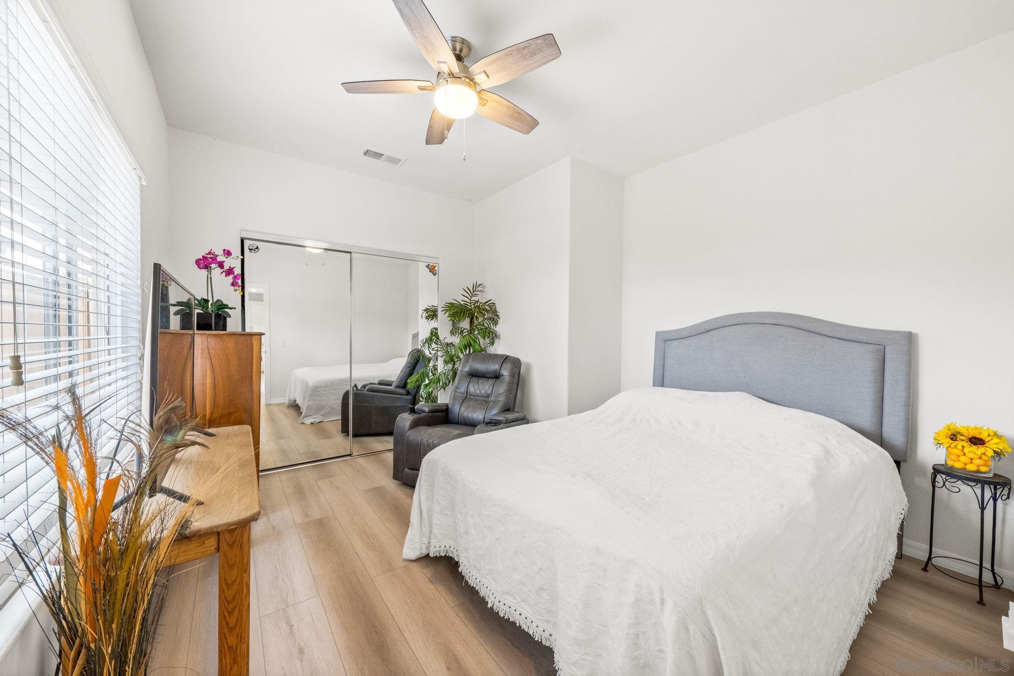 Detail Gallery Image 13 of 25 For 1450  Holly Ave, Imperial Beach,  CA 91932 - 4 Beds | 3 Baths