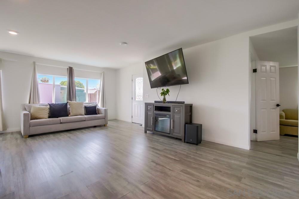 Detail Gallery Image 5 of 40 For 12970  Highway 8 Business  #55,  El Cajon,  CA 92021 - 4 Beds | 2 Baths