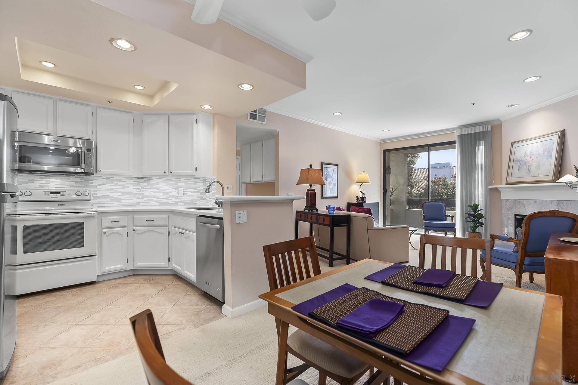 Detail Gallery Image 1 of 1 For 5805  Friars Rd  #2411,  San Diego,  CA 92110 - 2 Beds | 2 Baths