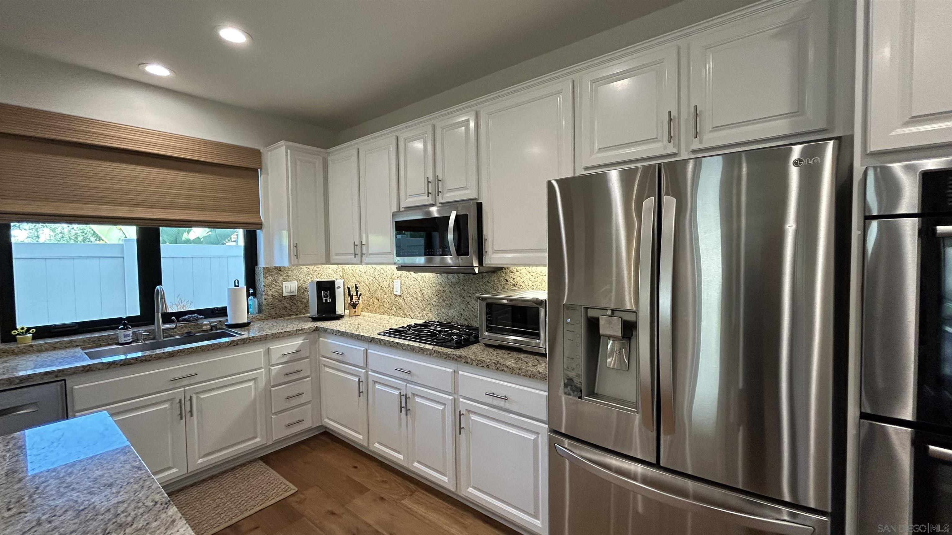 Detail Gallery Image 1 of 1 For 1490  Tara Ct, Carlsbad,  CA 92008 - 4 Beds | 3 Baths