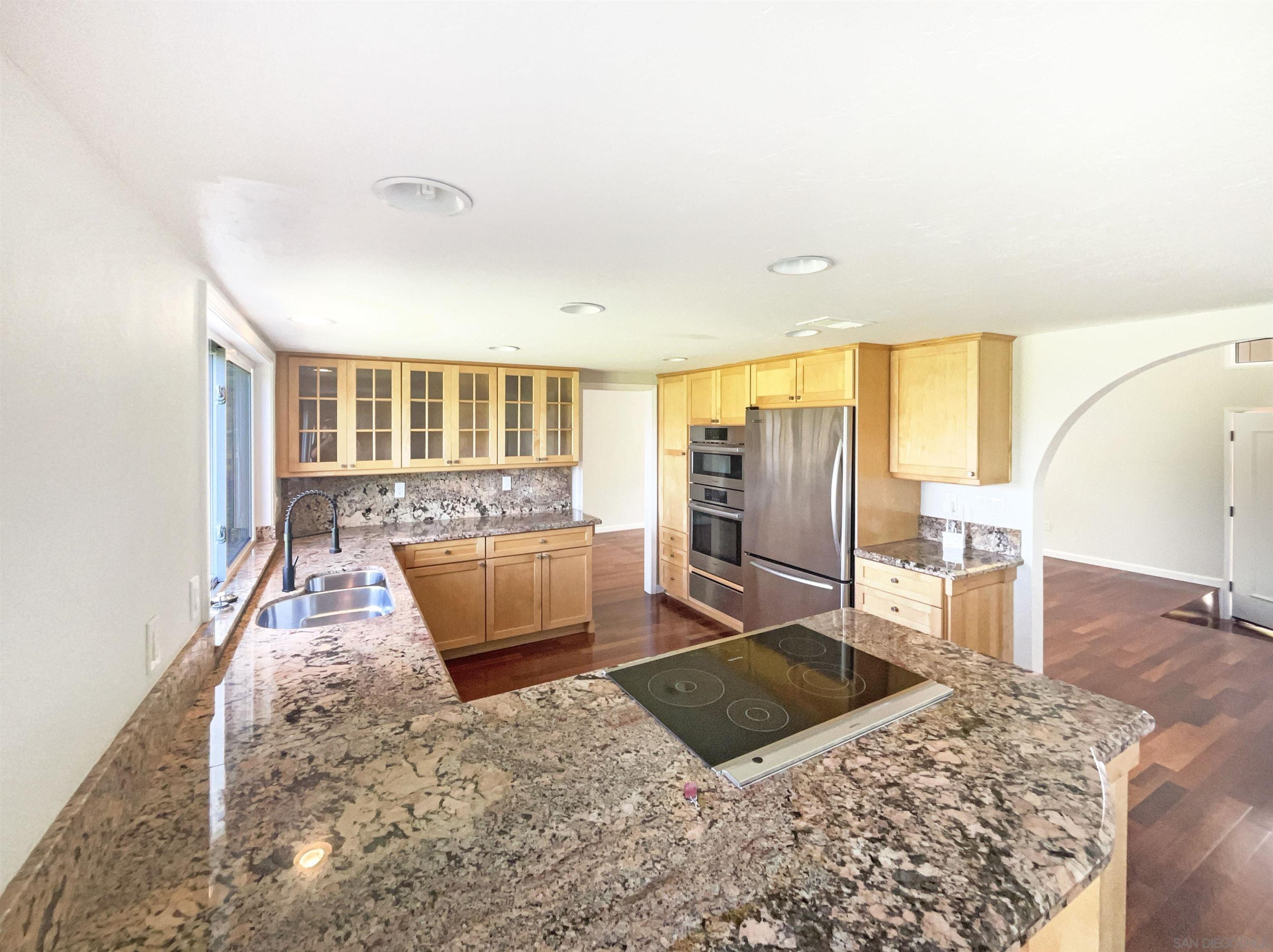 Detail Gallery Image 6 of 27 For 2644  La Costa Ave, Carlsbad,  CA 92009 - 3 Beds | 3 Baths