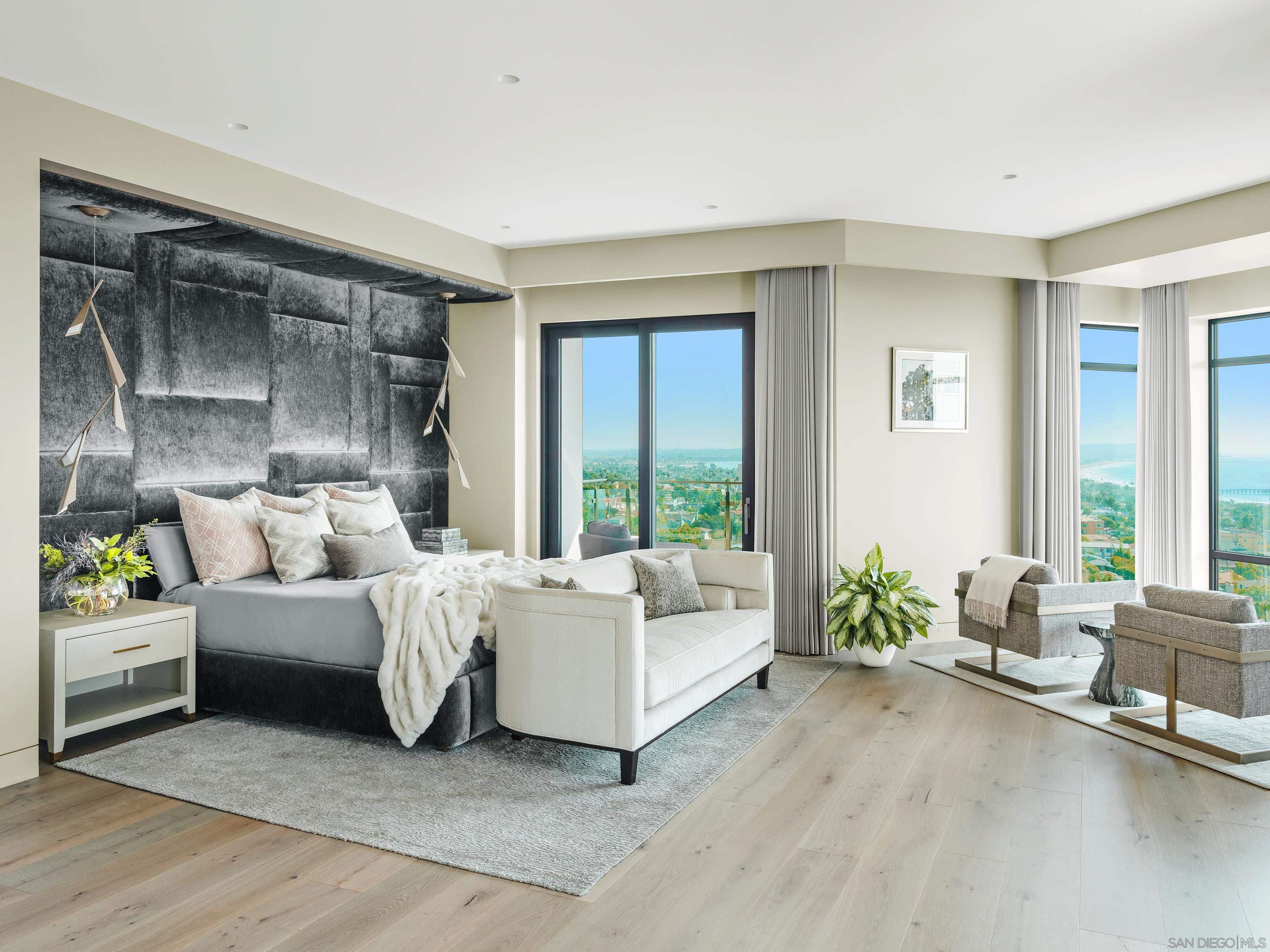 Detail Gallery Image 18 of 75 For 5416  Candlelight Dr, La Jolla,  CA 92037 - 9 Beds | 10/1 Baths