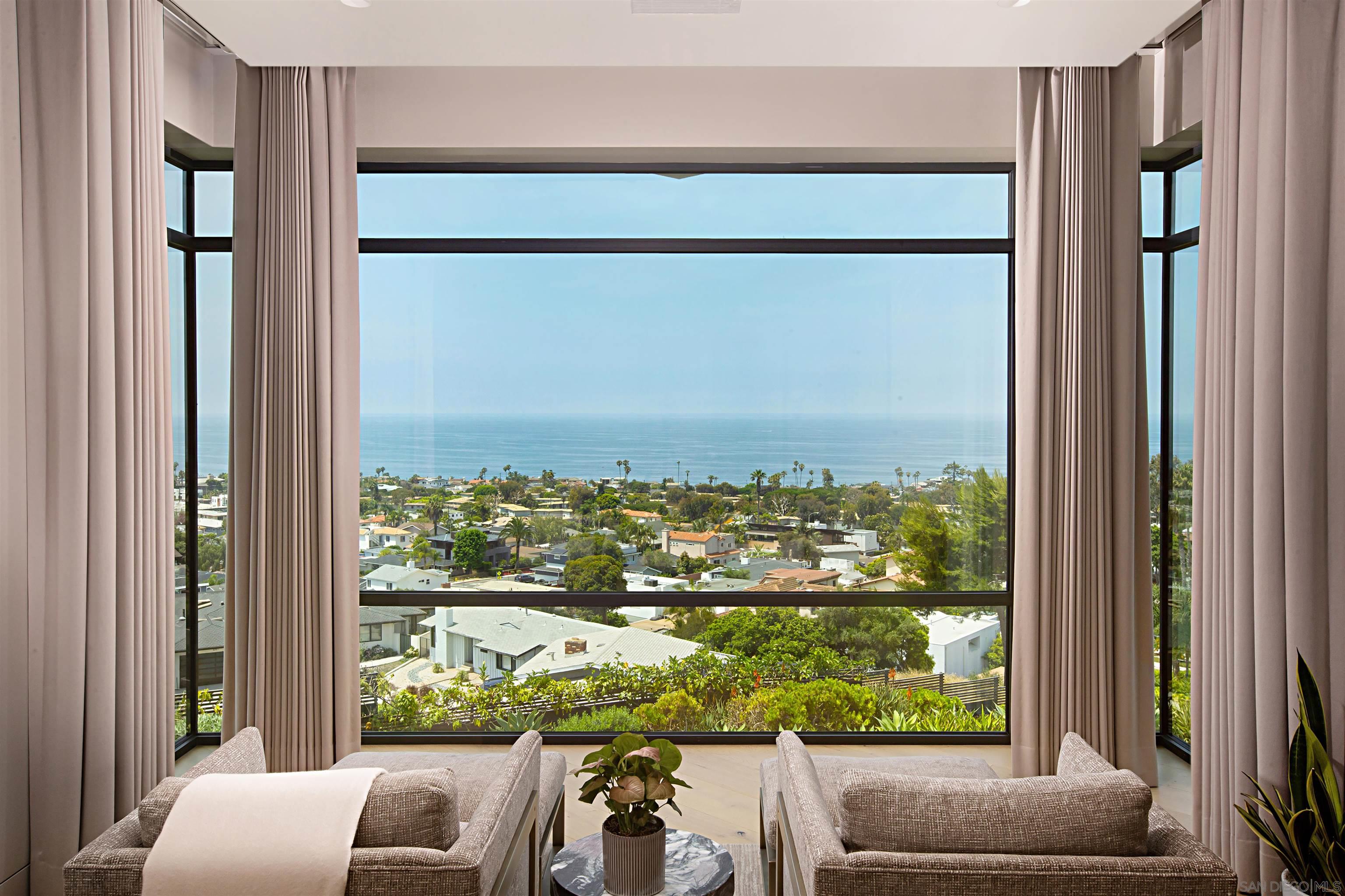 Detail Gallery Image 20 of 75 For 5416  Candlelight Dr, La Jolla,  CA 92037 - 9 Beds | 10/1 Baths