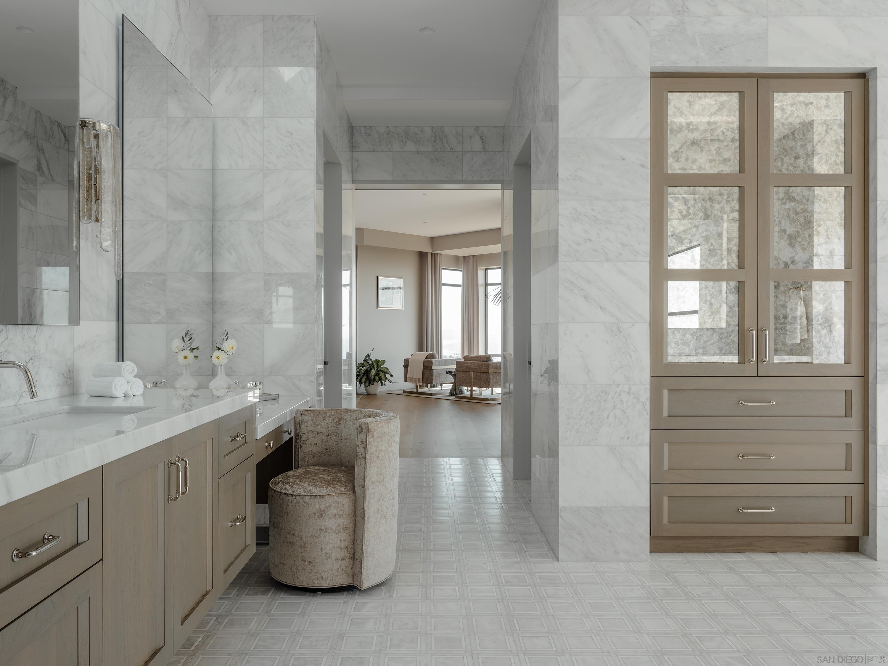 Detail Gallery Image 23 of 75 For 5416  Candlelight Dr, La Jolla,  CA 92037 - 9 Beds | 10/1 Baths