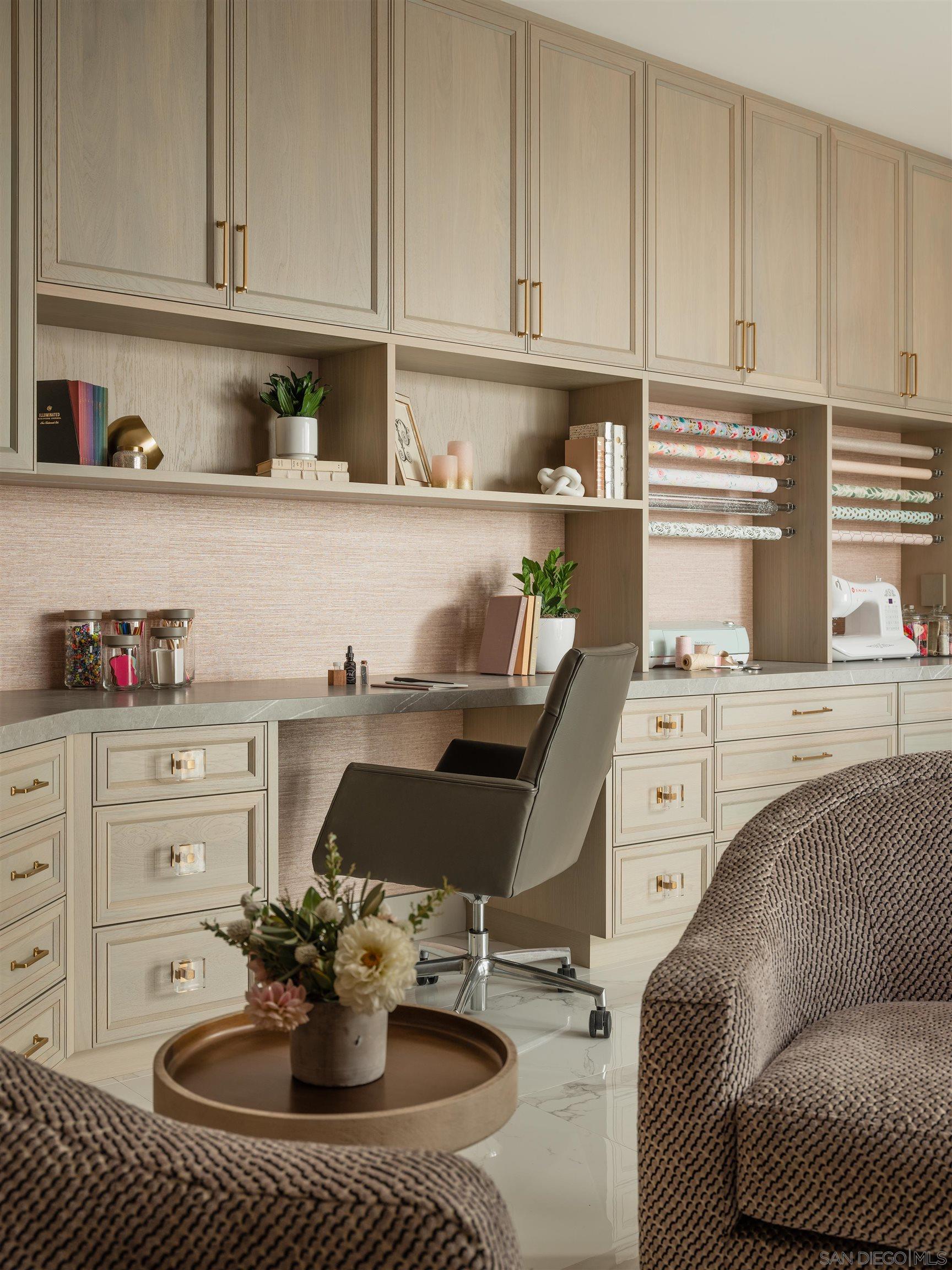 Detail Gallery Image 31 of 75 For 5416  Candlelight Dr, La Jolla,  CA 92037 - 9 Beds | 10/1 Baths