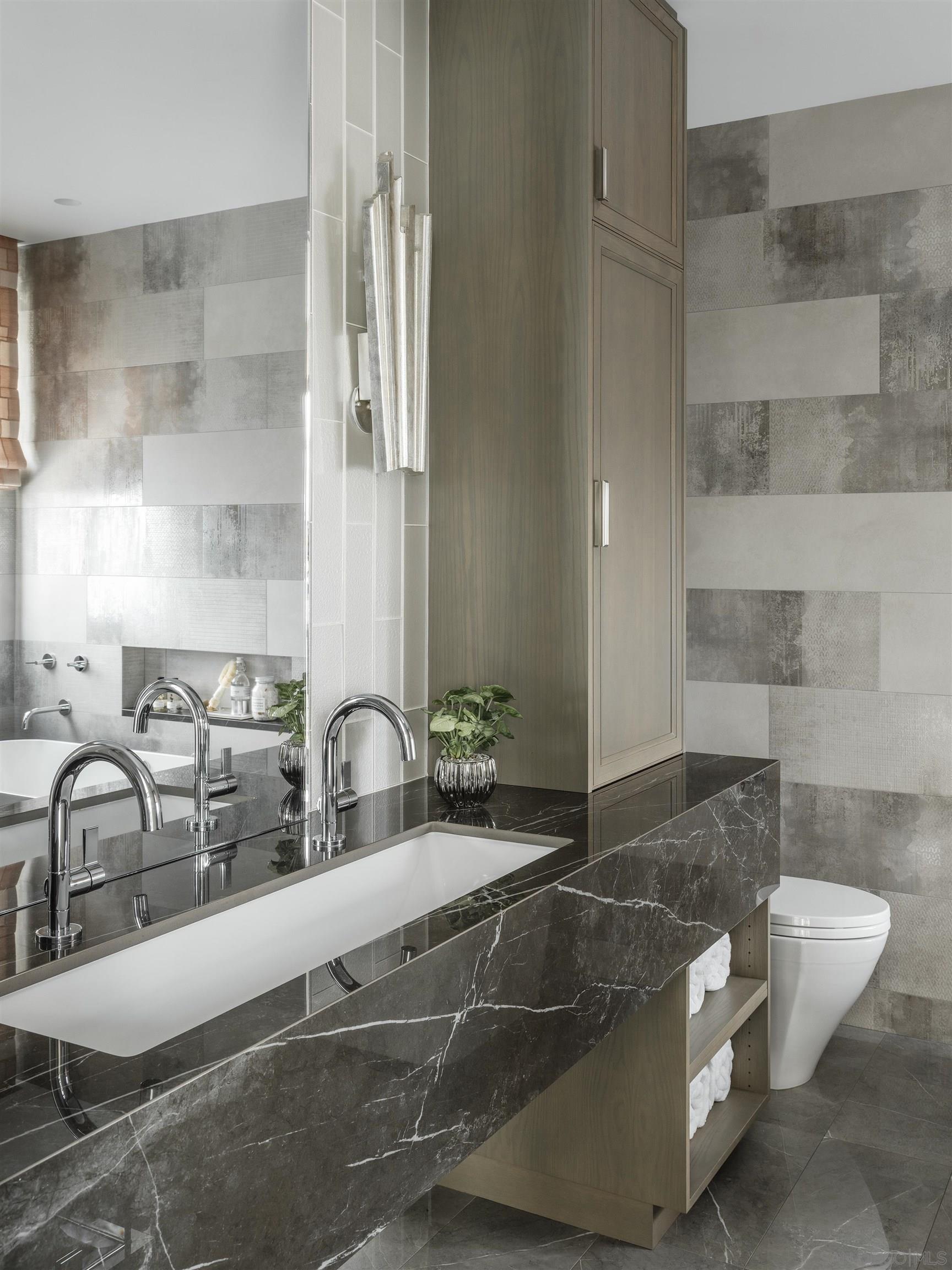 Detail Gallery Image 47 of 75 For 5416  Candlelight Dr, La Jolla,  CA 92037 - 9 Beds | 10/1 Baths