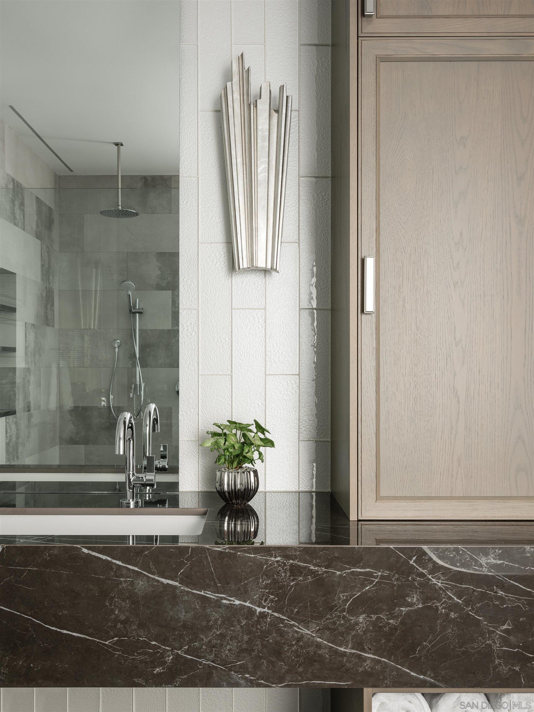 Detail Gallery Image 48 of 75 For 5416  Candlelight Dr, La Jolla,  CA 92037 - 9 Beds | 10/1 Baths