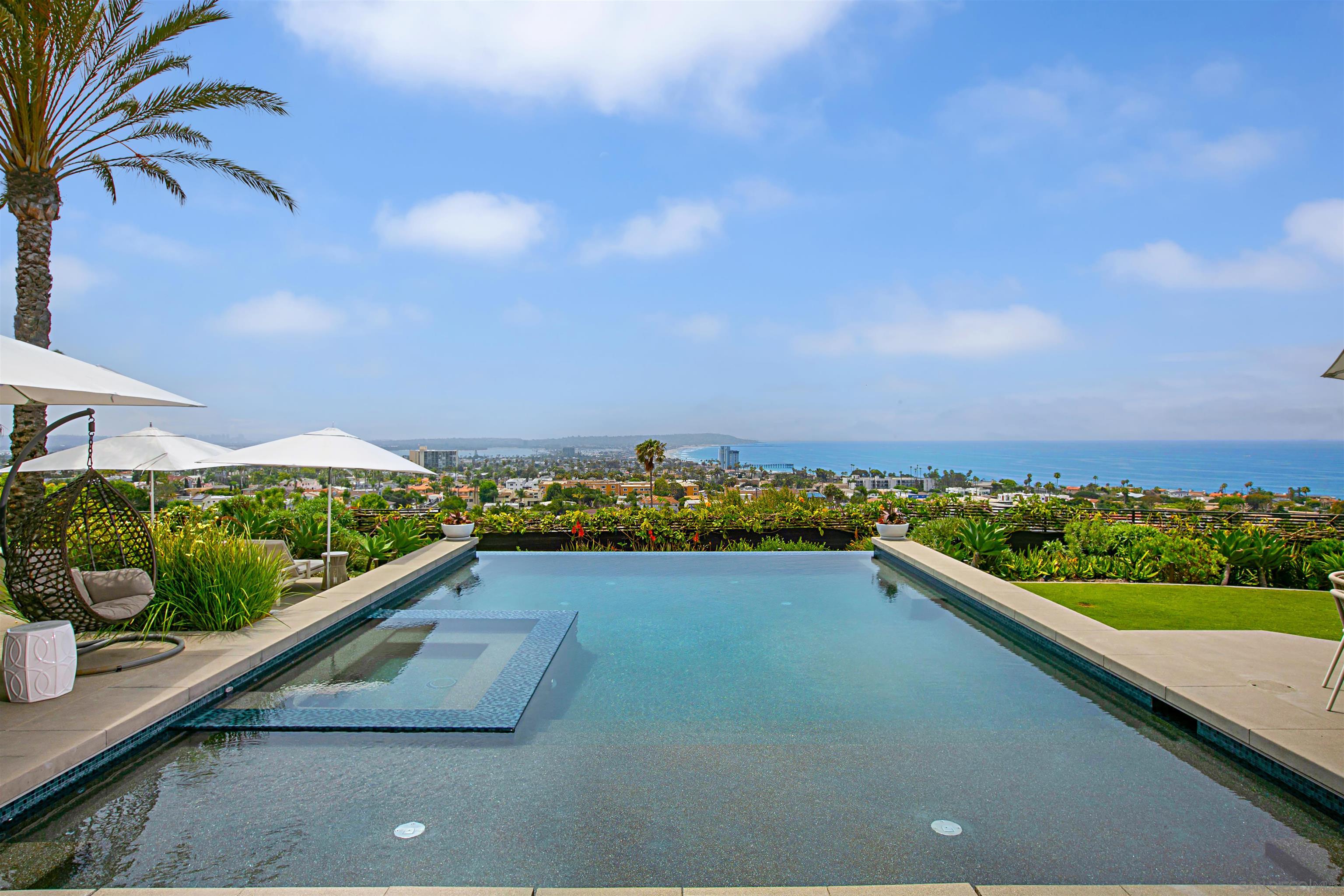 Detail Gallery Image 60 of 75 For 5416  Candlelight Dr, La Jolla,  CA 92037 - 9 Beds | 10/1 Baths