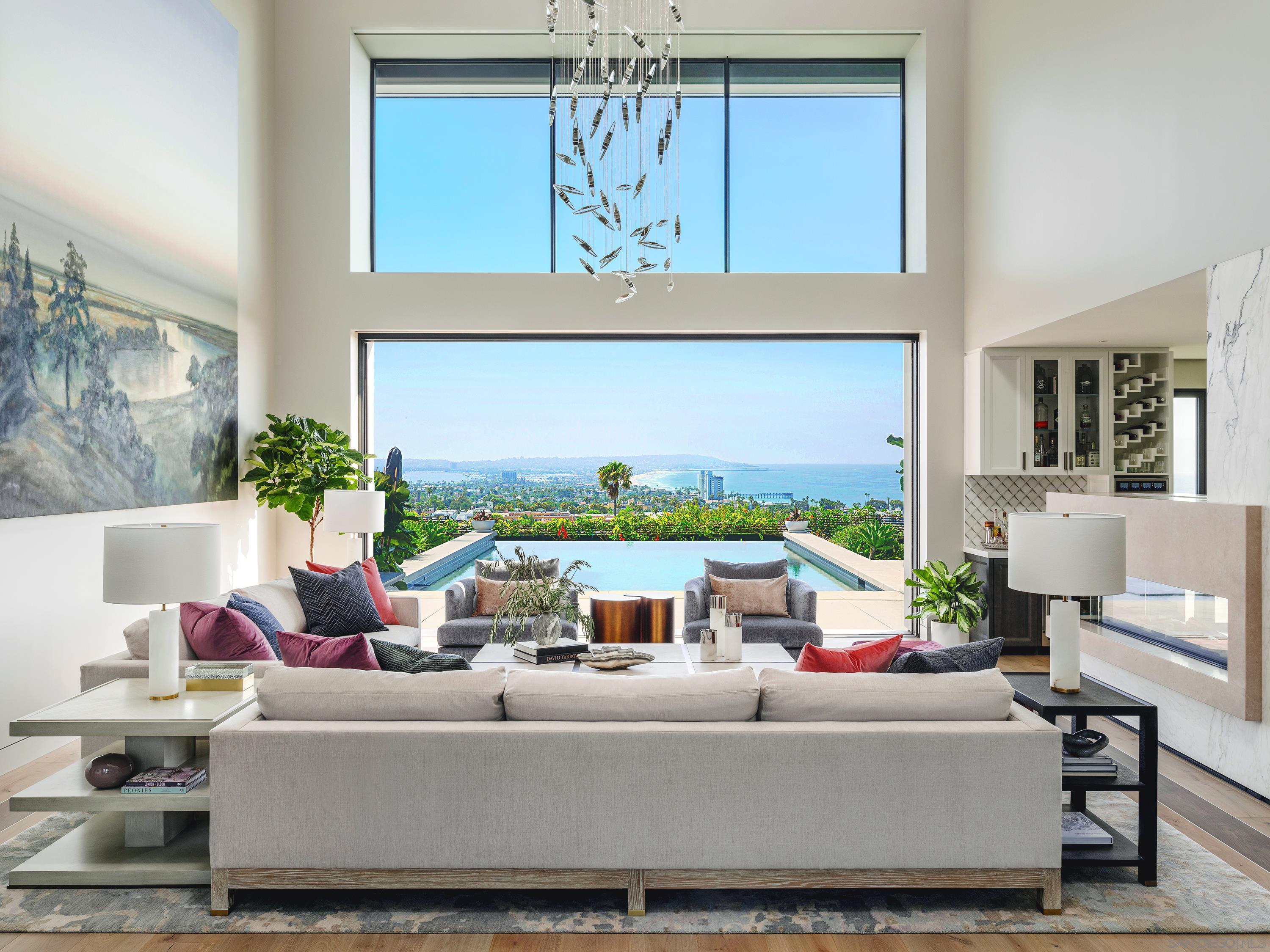 Detail Gallery Image 7 of 75 For 5416  Candlelight Dr, La Jolla,  CA 92037 - 9 Beds | 10/1 Baths