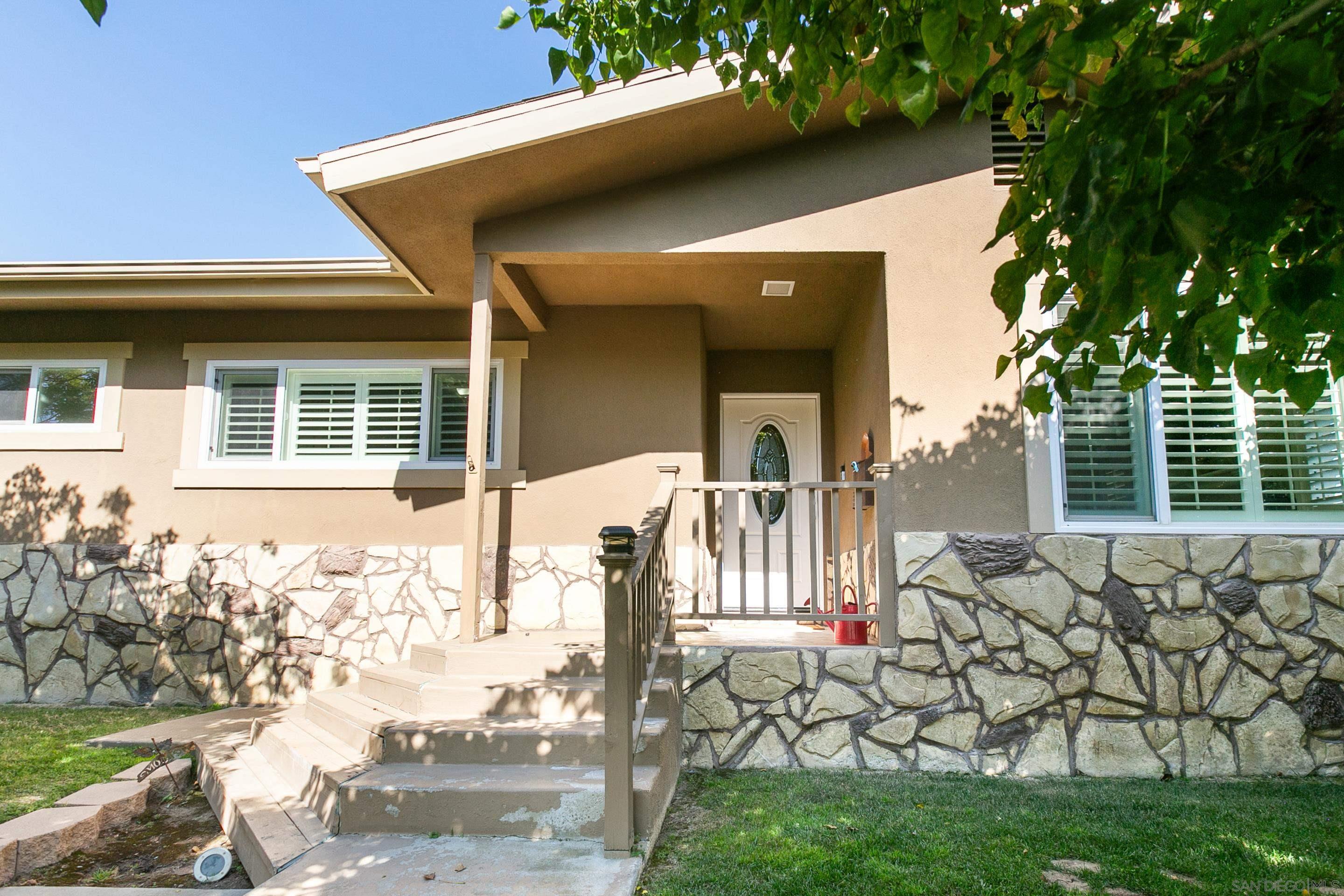 Front Image Thumbnail for SD250026030