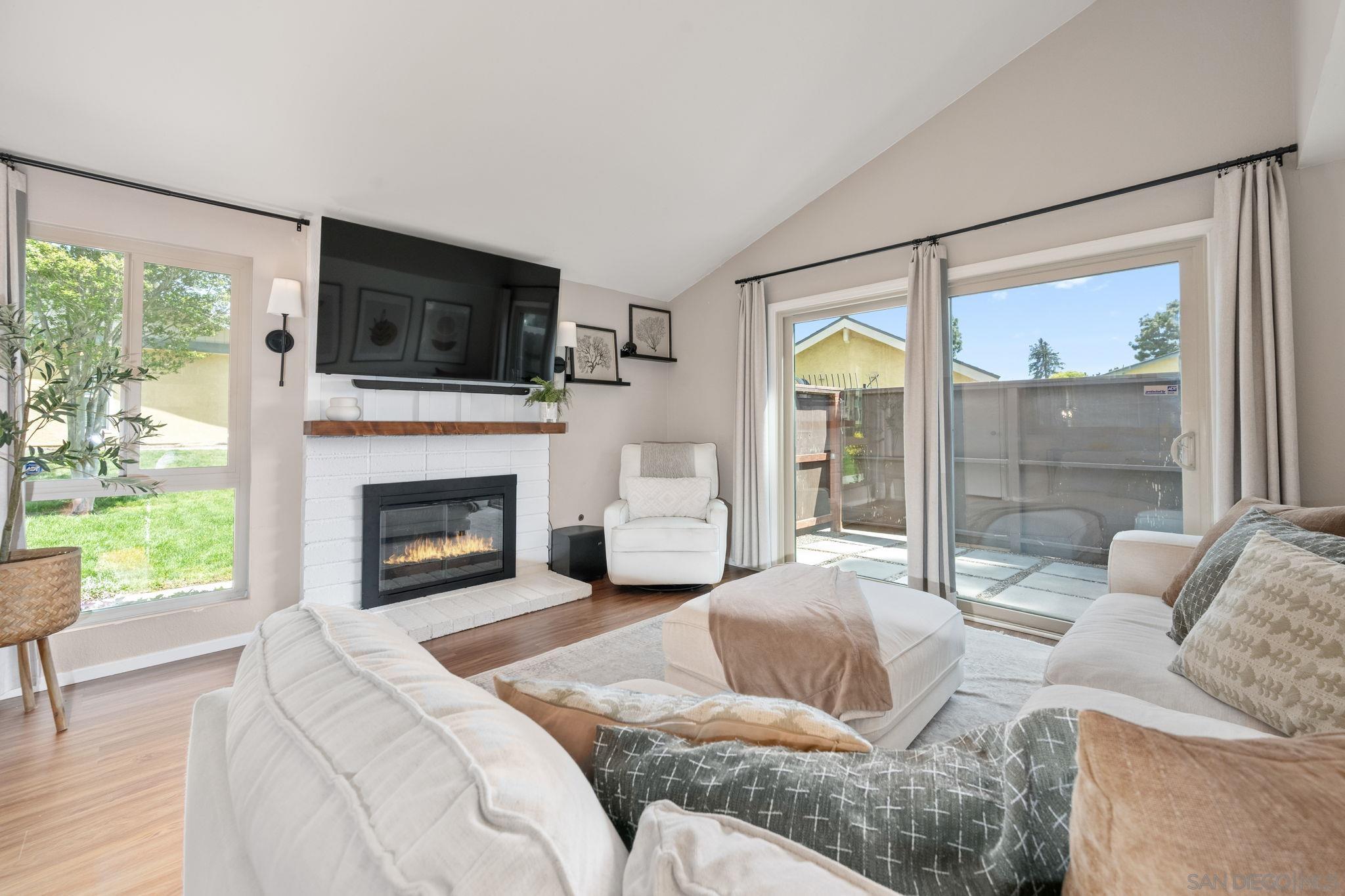 Detail Gallery Image 1 of 1 For 3575  Guava Way, Oceanside,  CA 92058 - 2 Beds | 2 Baths
