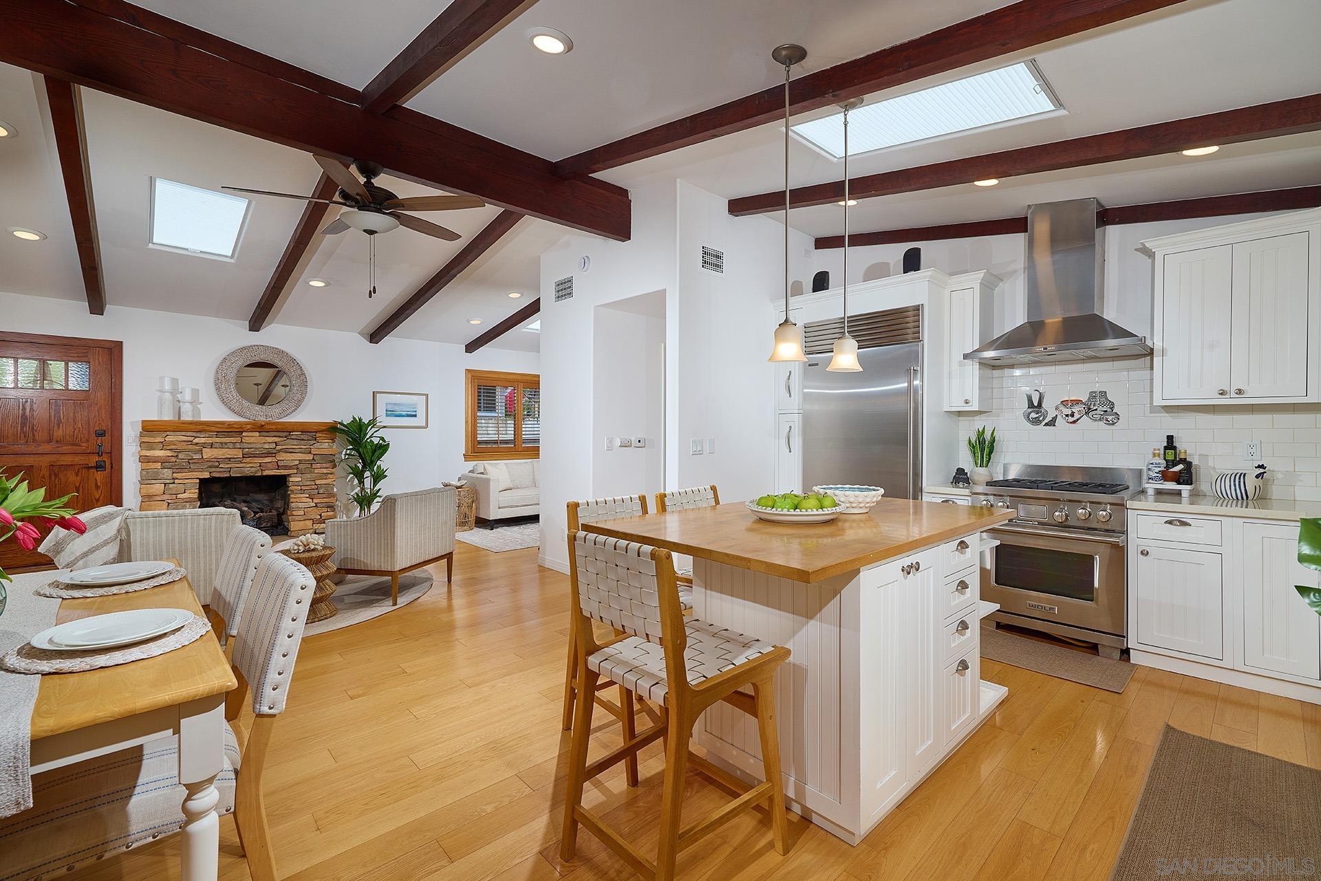 Detail Gallery Image 1 of 1 For 211  La Mesa Ave., Encinitas,  CA 92024 - 3 Beds | 2 Baths