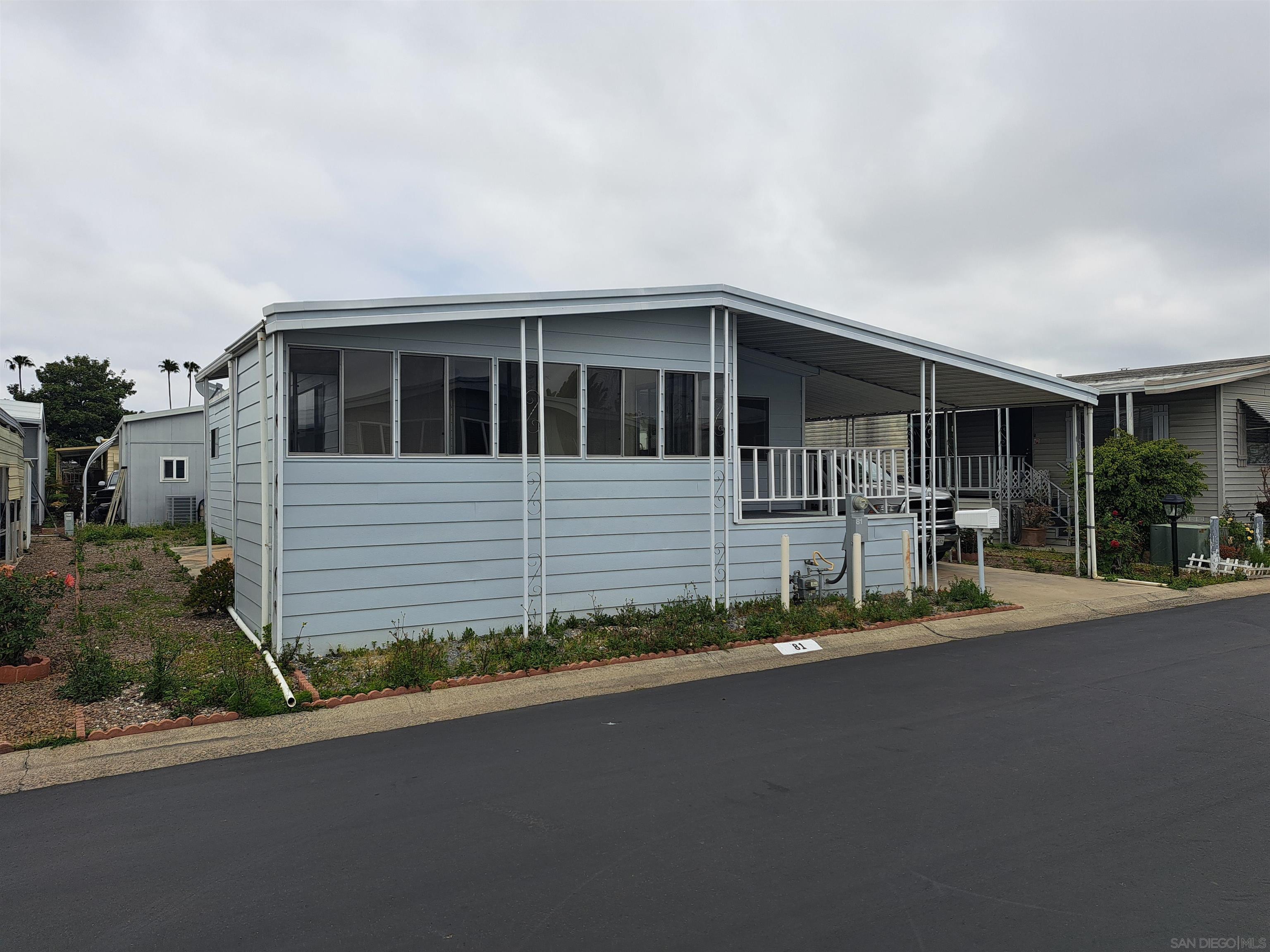 Front Image Thumbnail for SD250026383